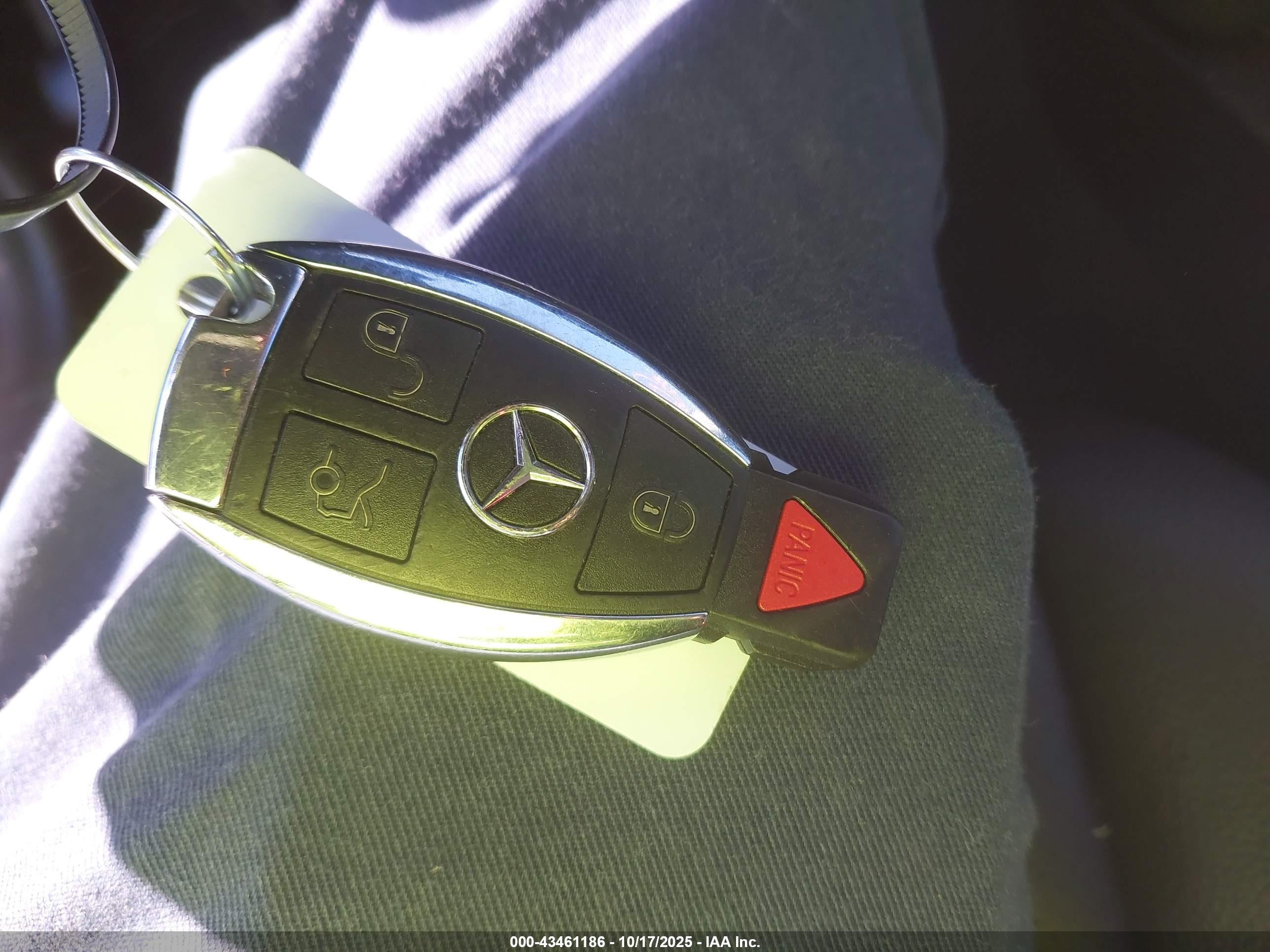 MERCEDES-BENZ GLK image 11