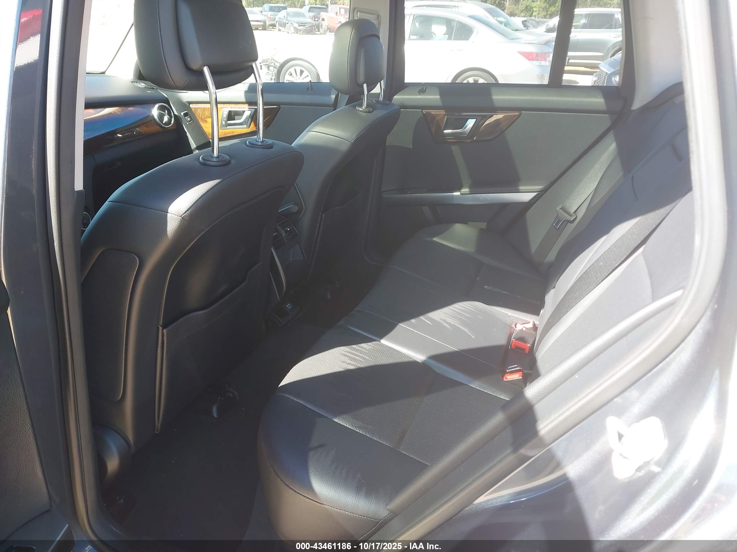 MERCEDES-BENZ GLK image 8