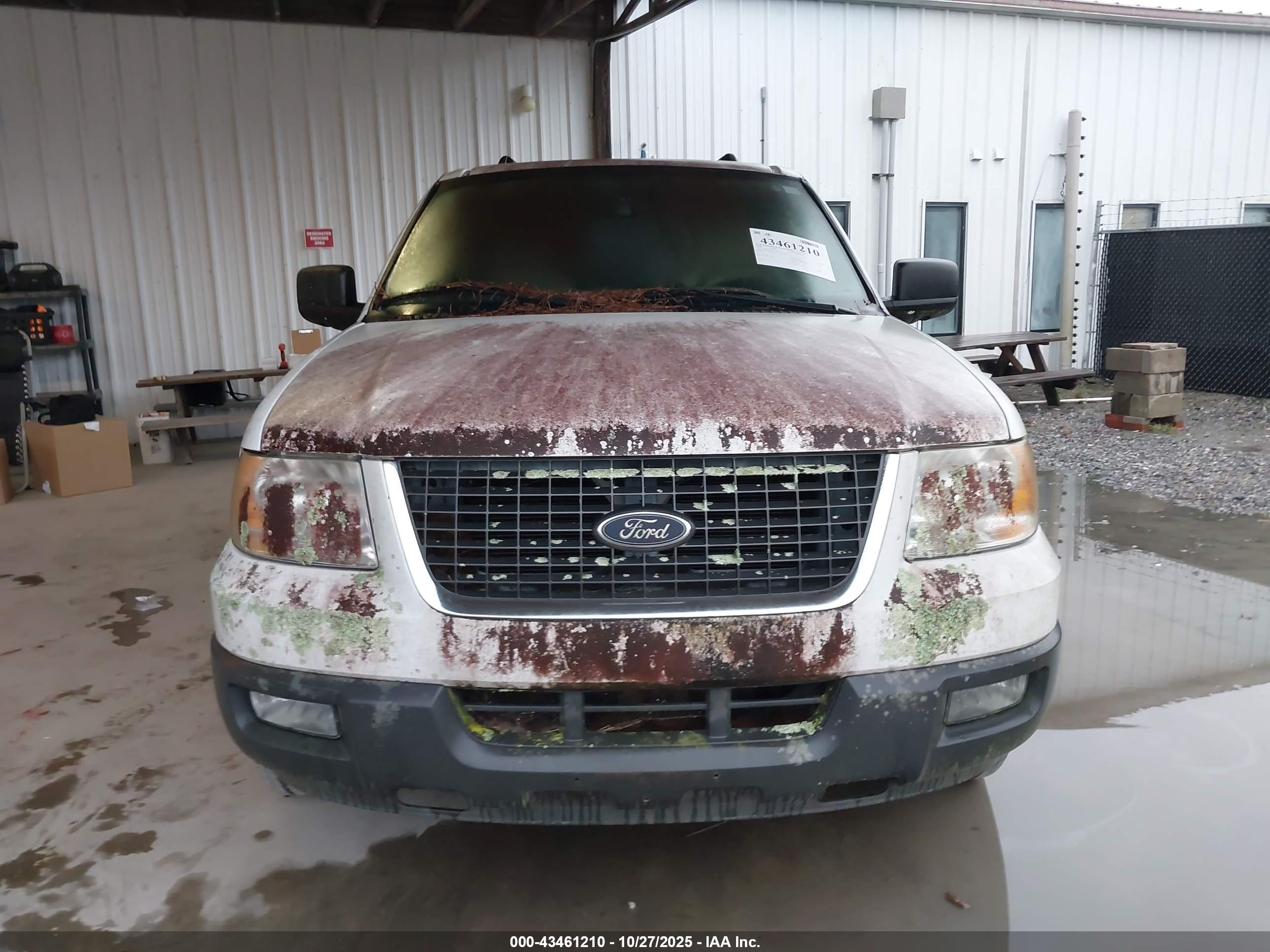 FORD EXPEDITION image 6