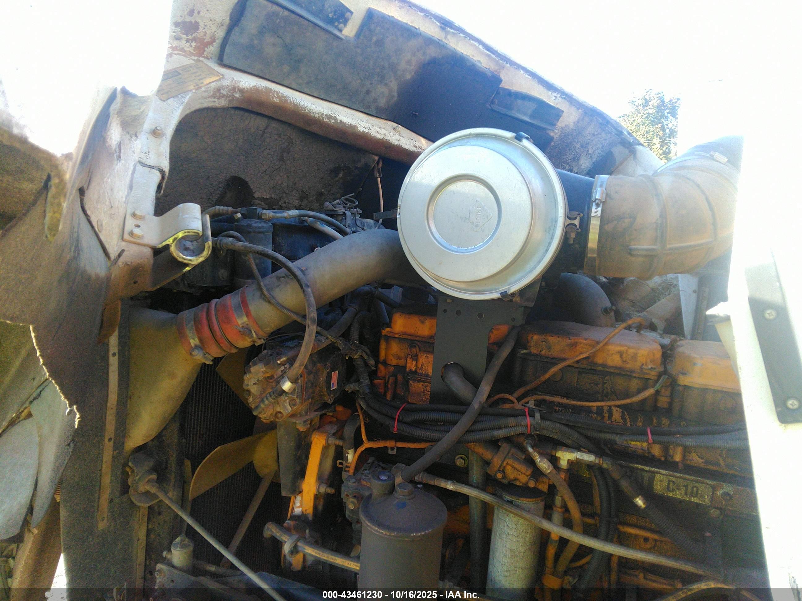 KENWORTH CONSTRUCTION image 10