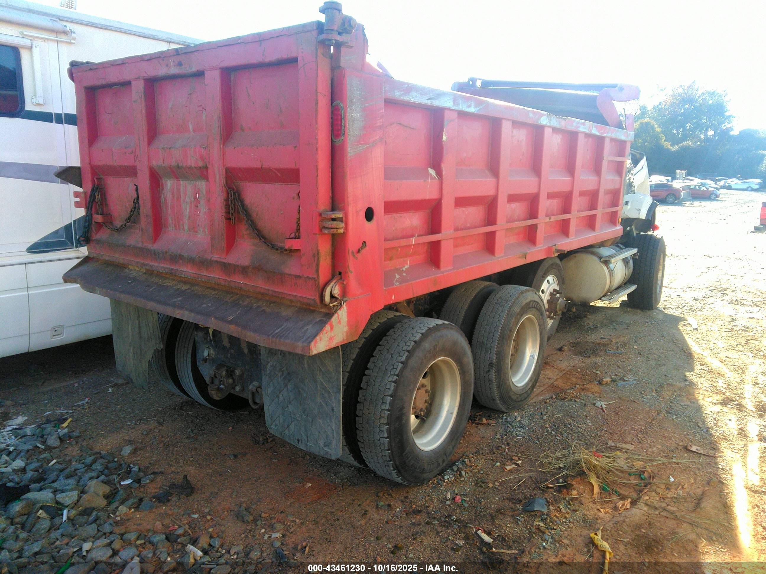 KENWORTH CONSTRUCTION image 4