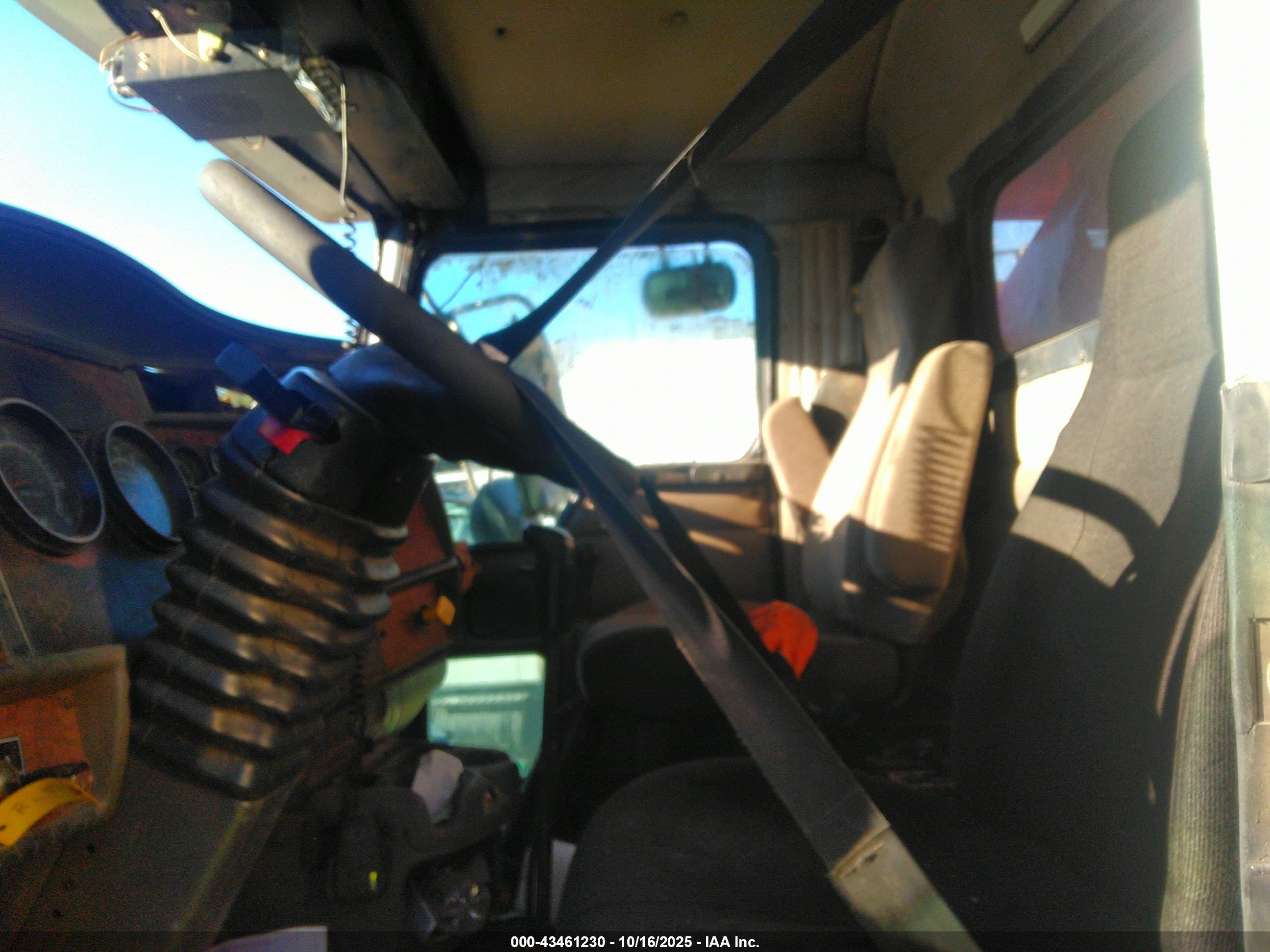 KENWORTH CONSTRUCTION image 5