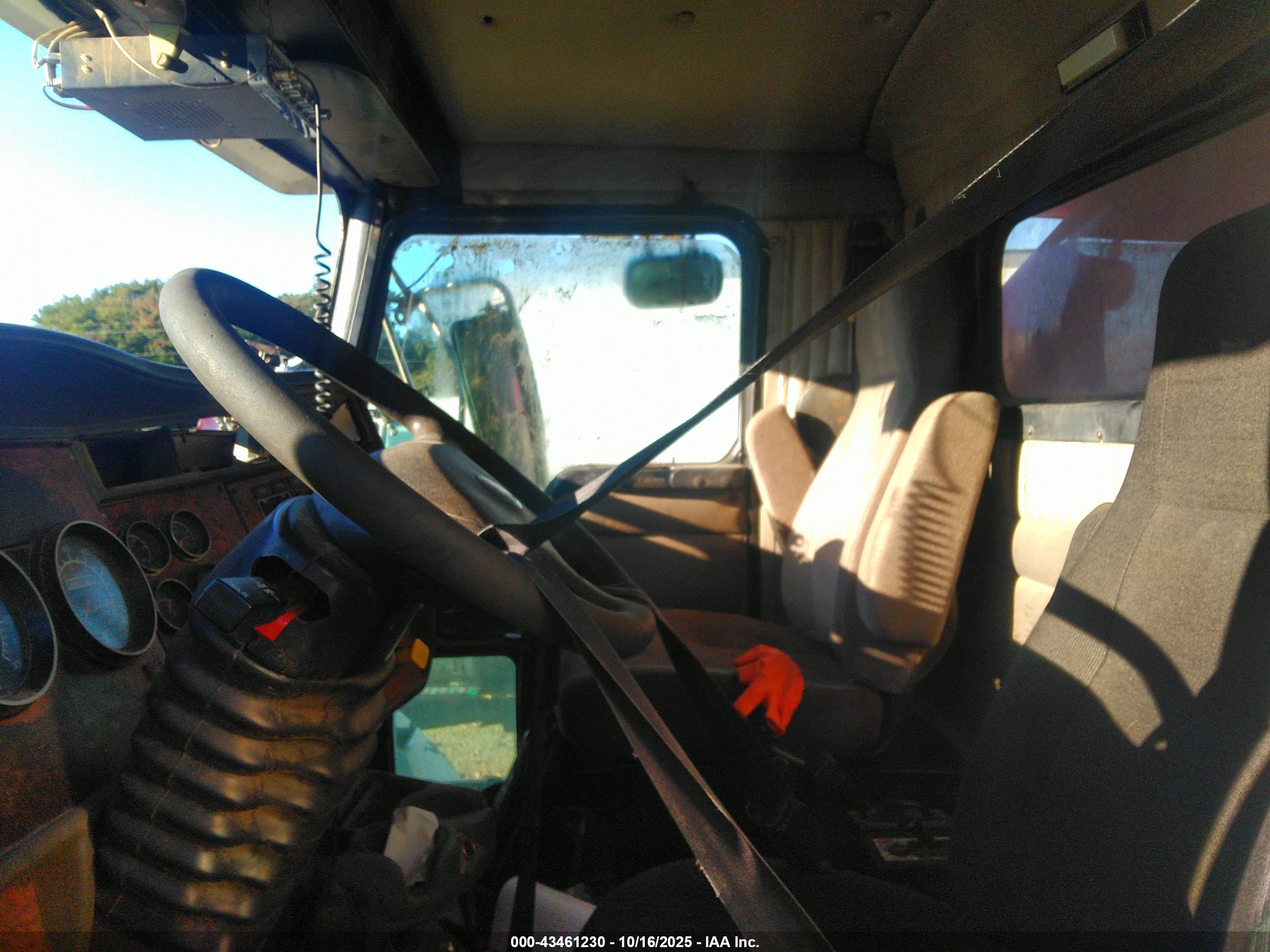 KENWORTH CONSTRUCTION image 7