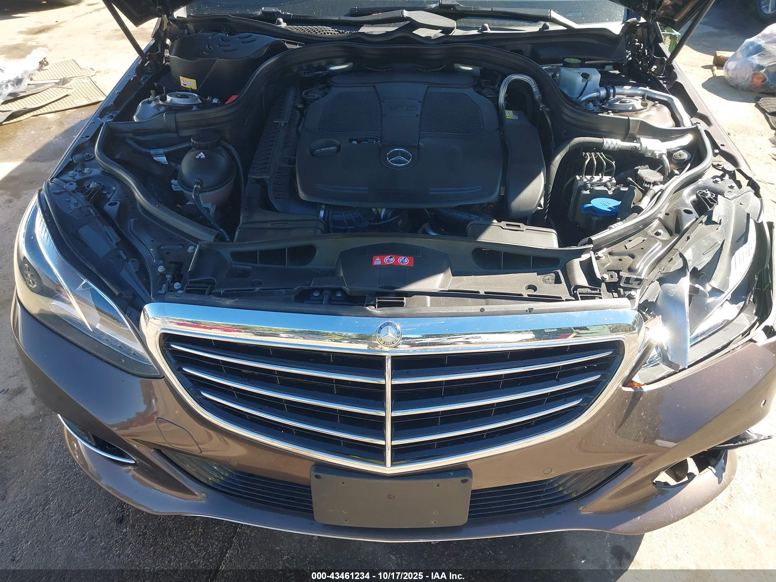 MERCEDES-BENZ E image 10