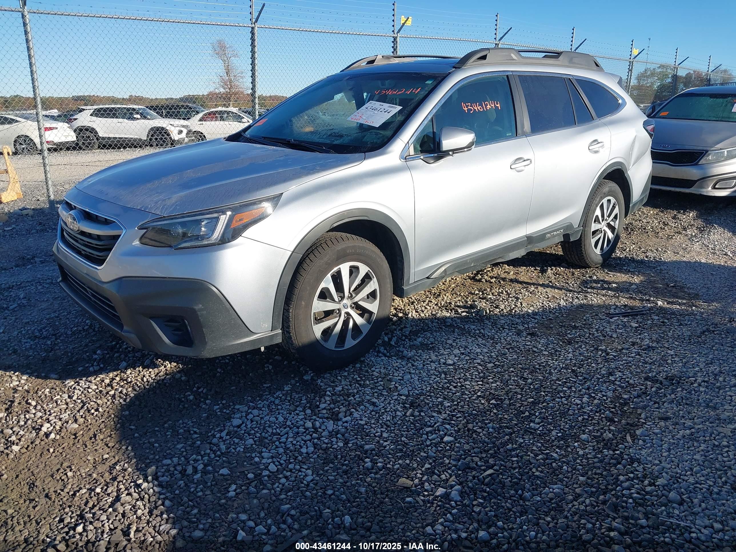 SUBARU OUTBACK image 2
