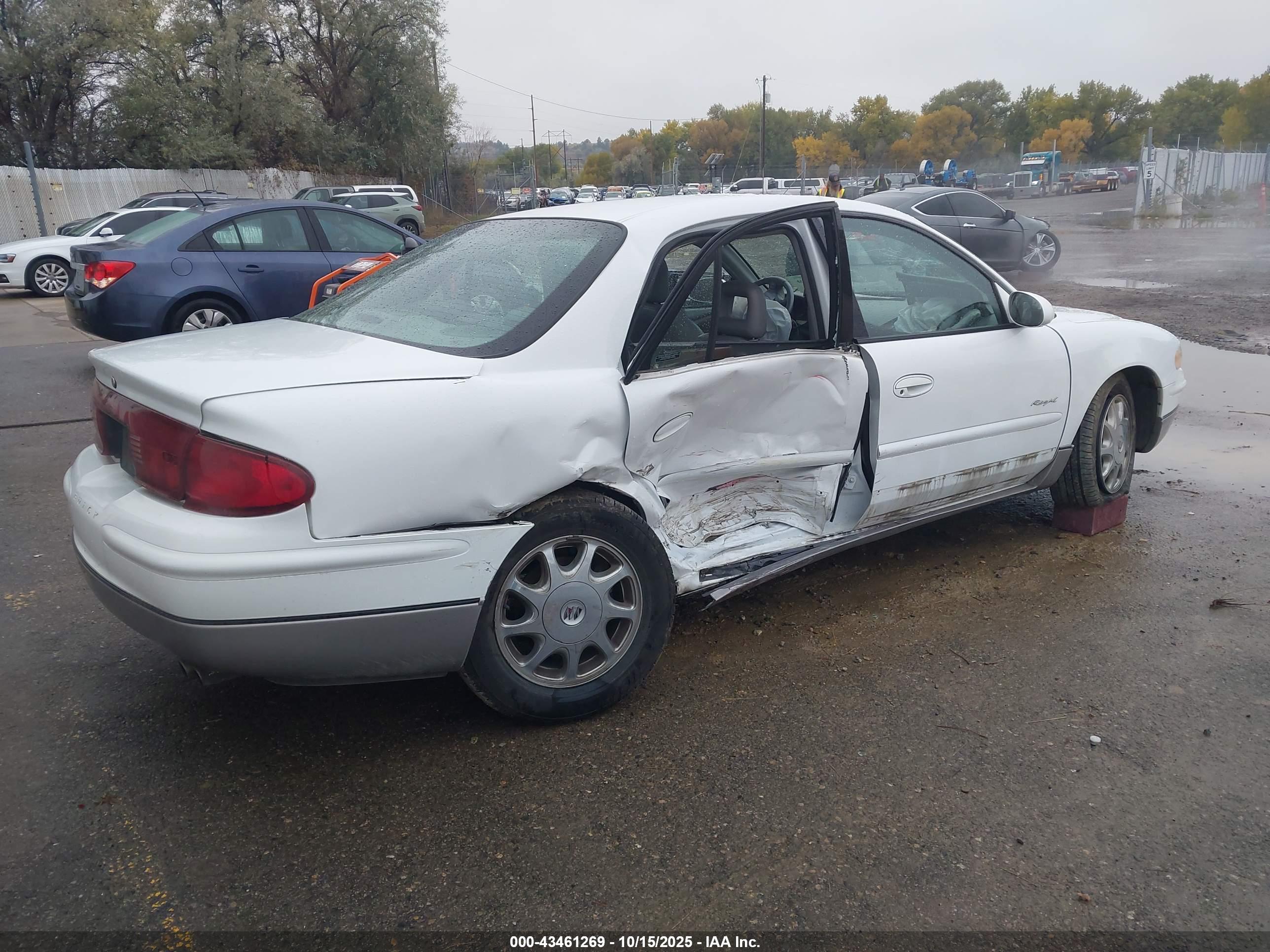 BUICK REGAL image 4