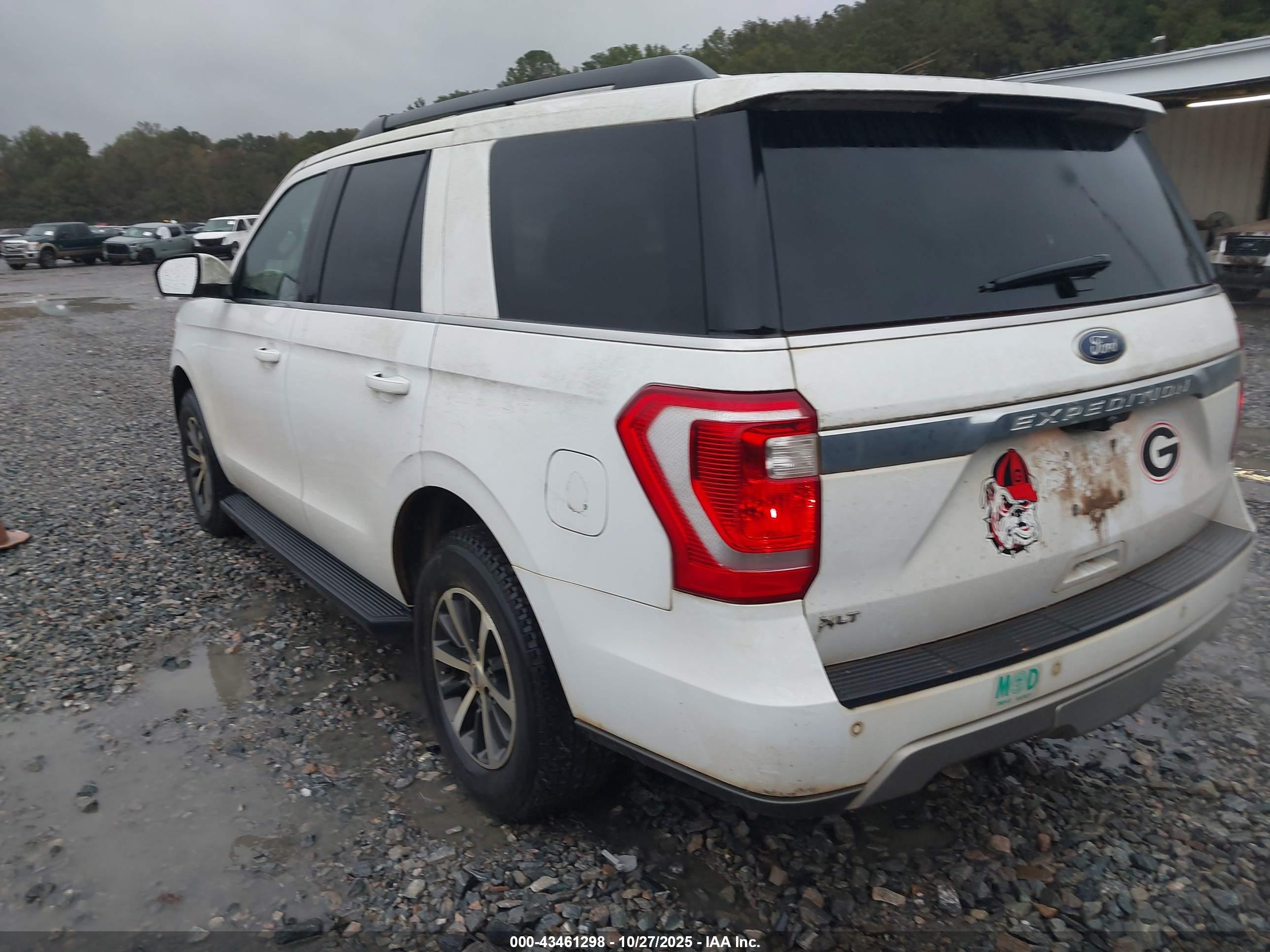 FORD EXPEDITION image 3