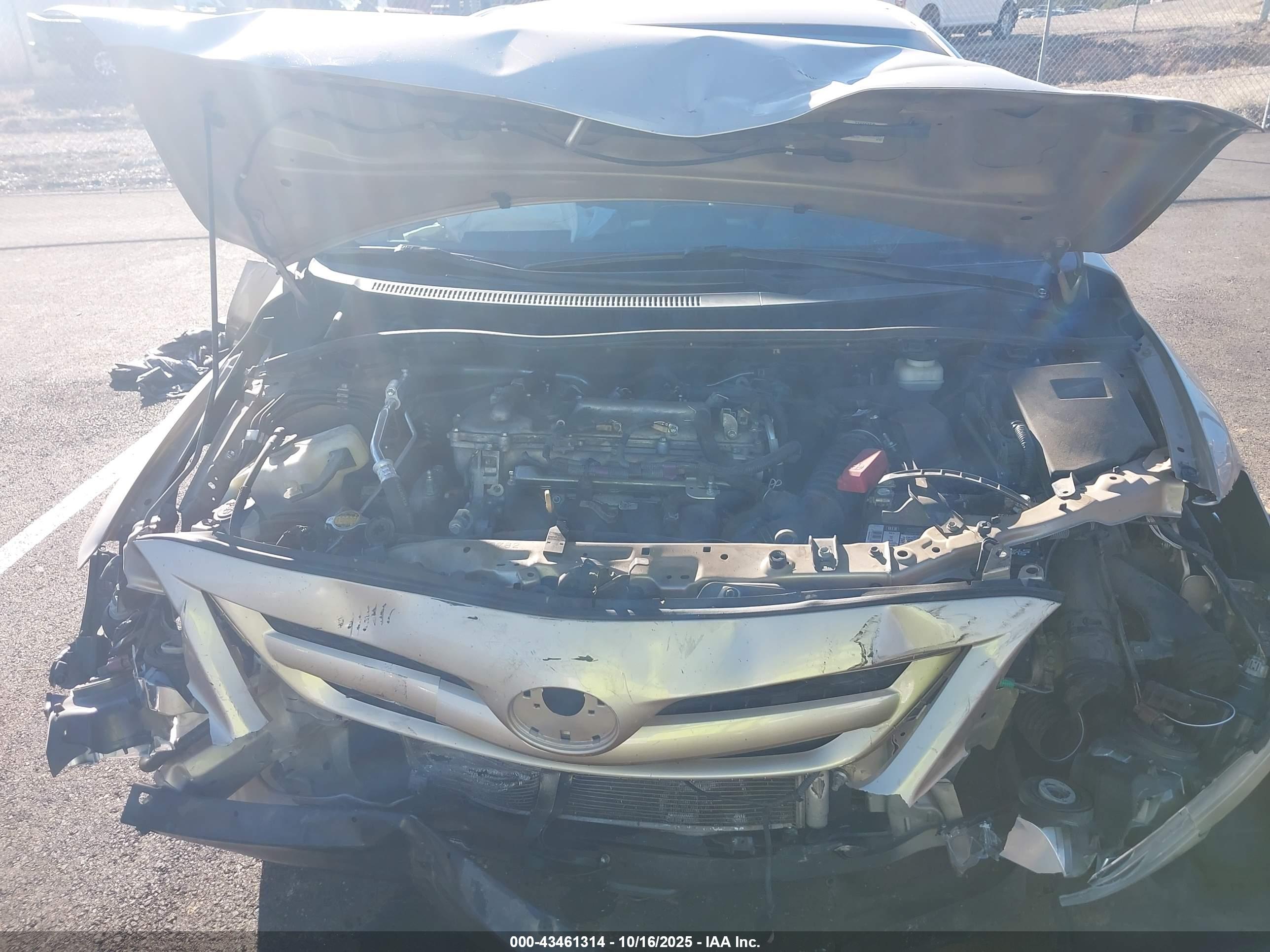 TOYOTA COROLLA image 10
