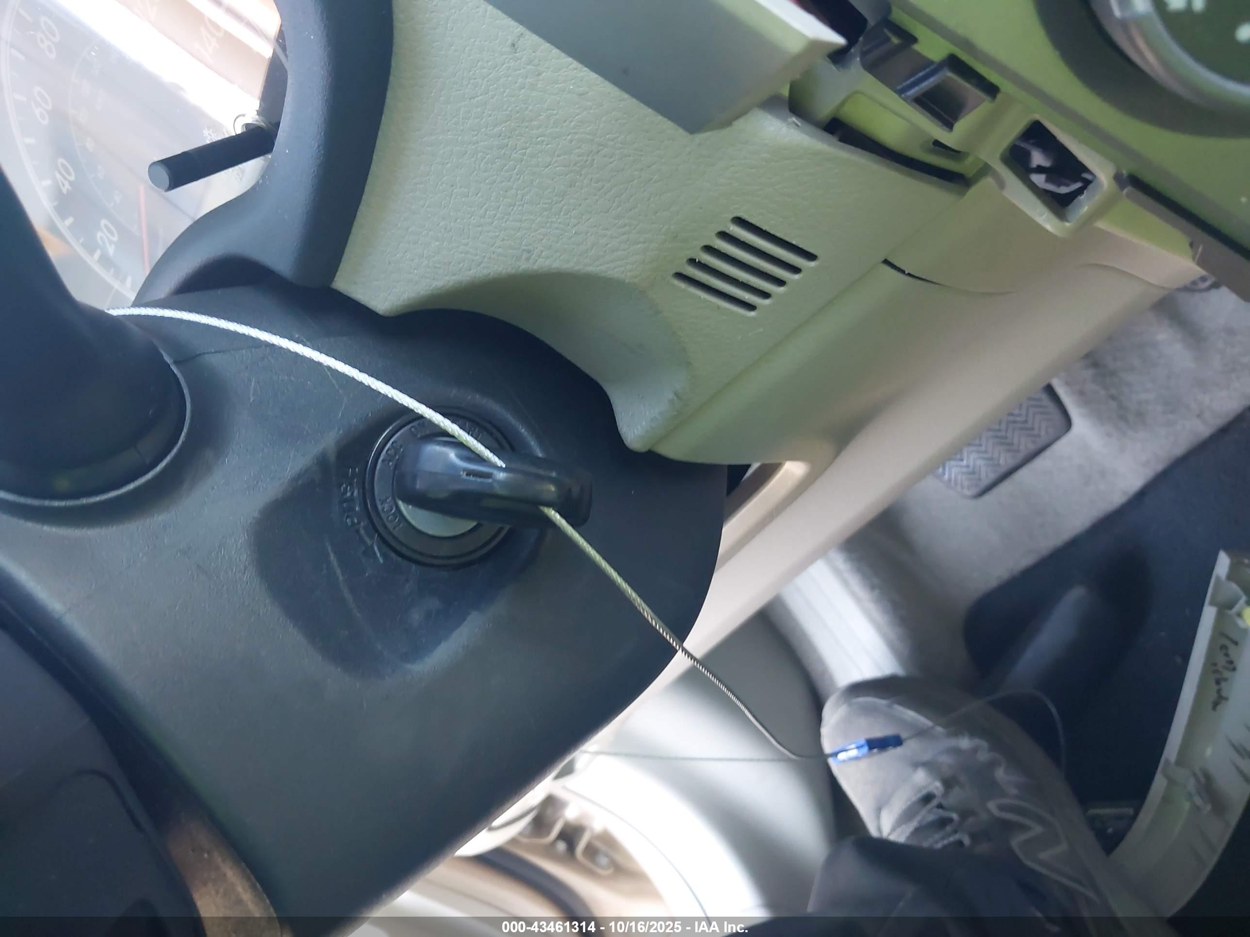 TOYOTA COROLLA image 11
