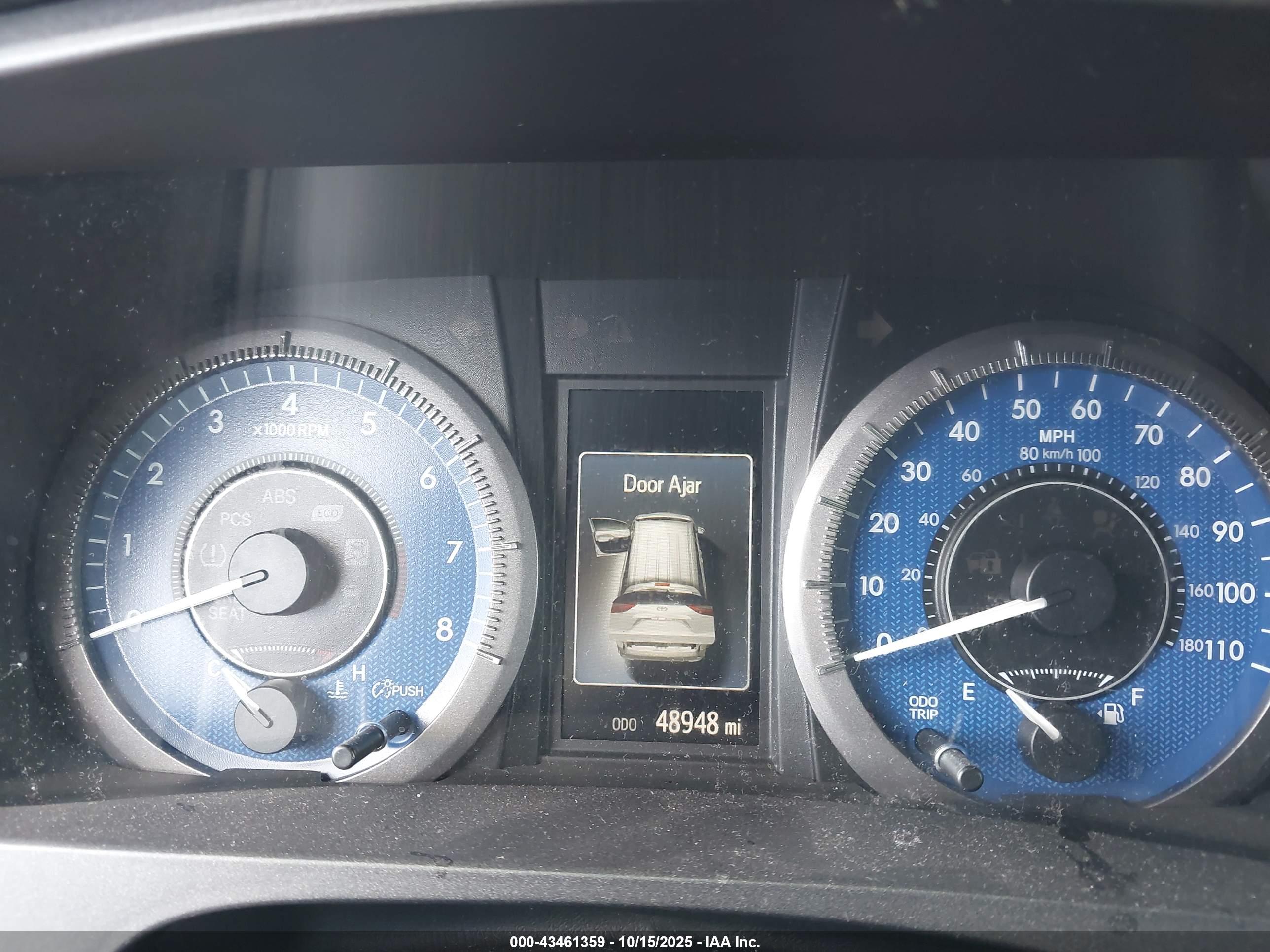 TOYOTA SIENNA image 7