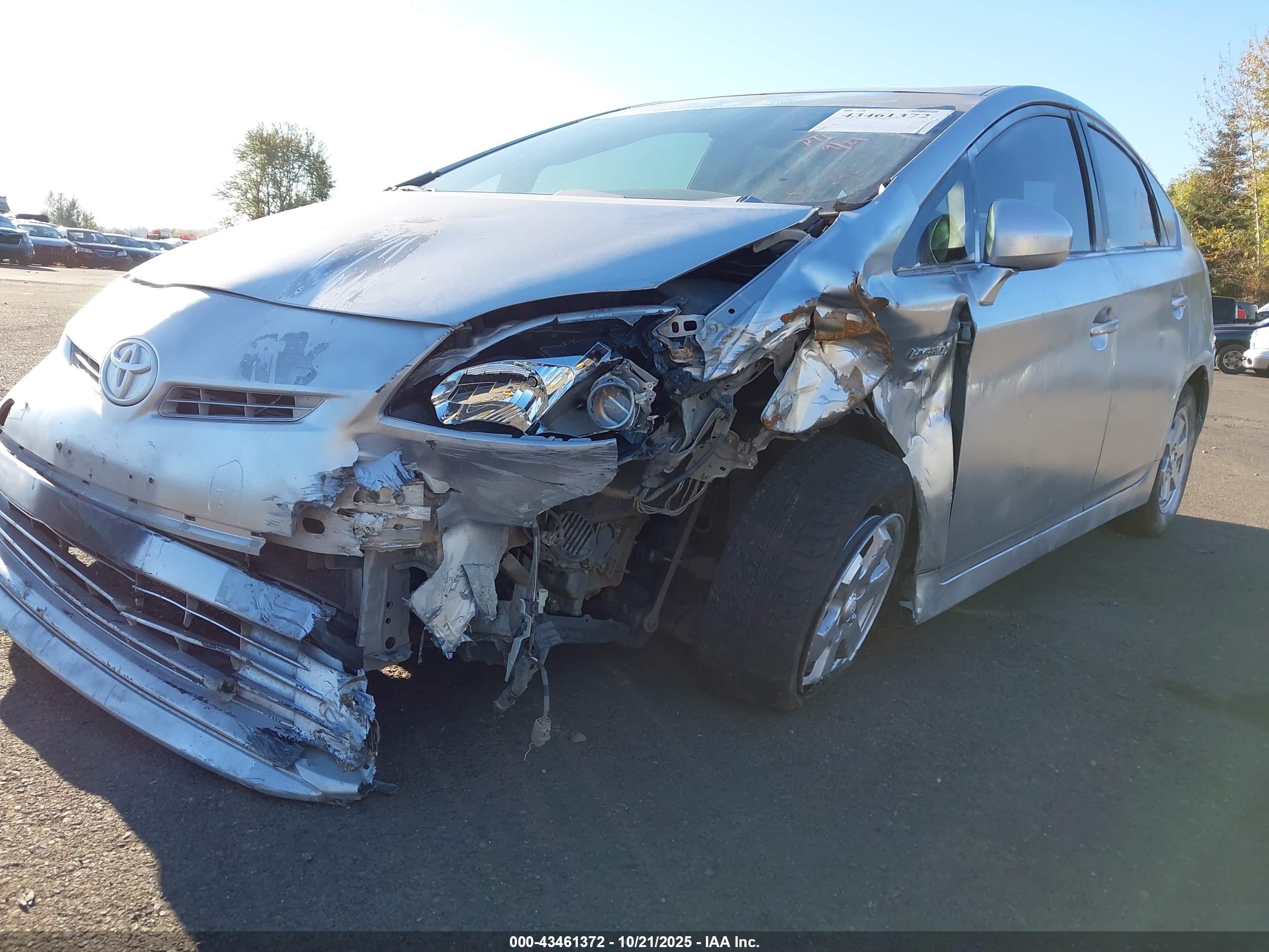 TOYOTA PRIUS image 6