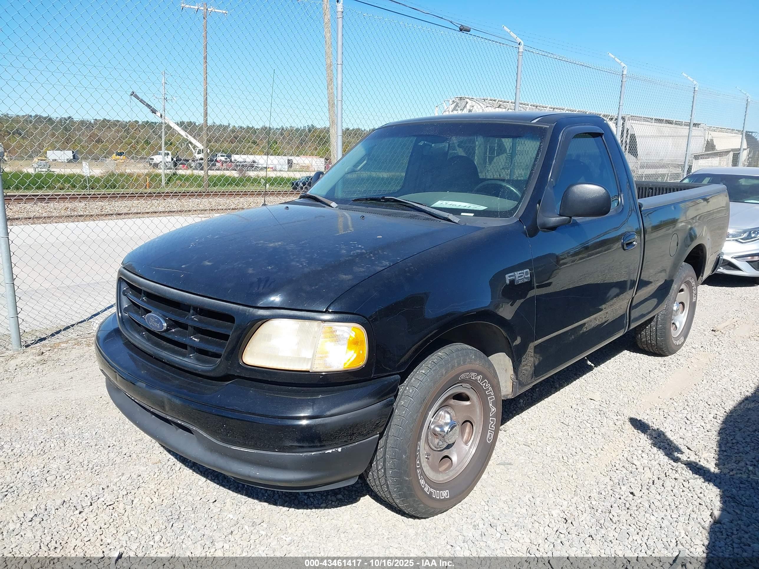 FORD F-150 image 2