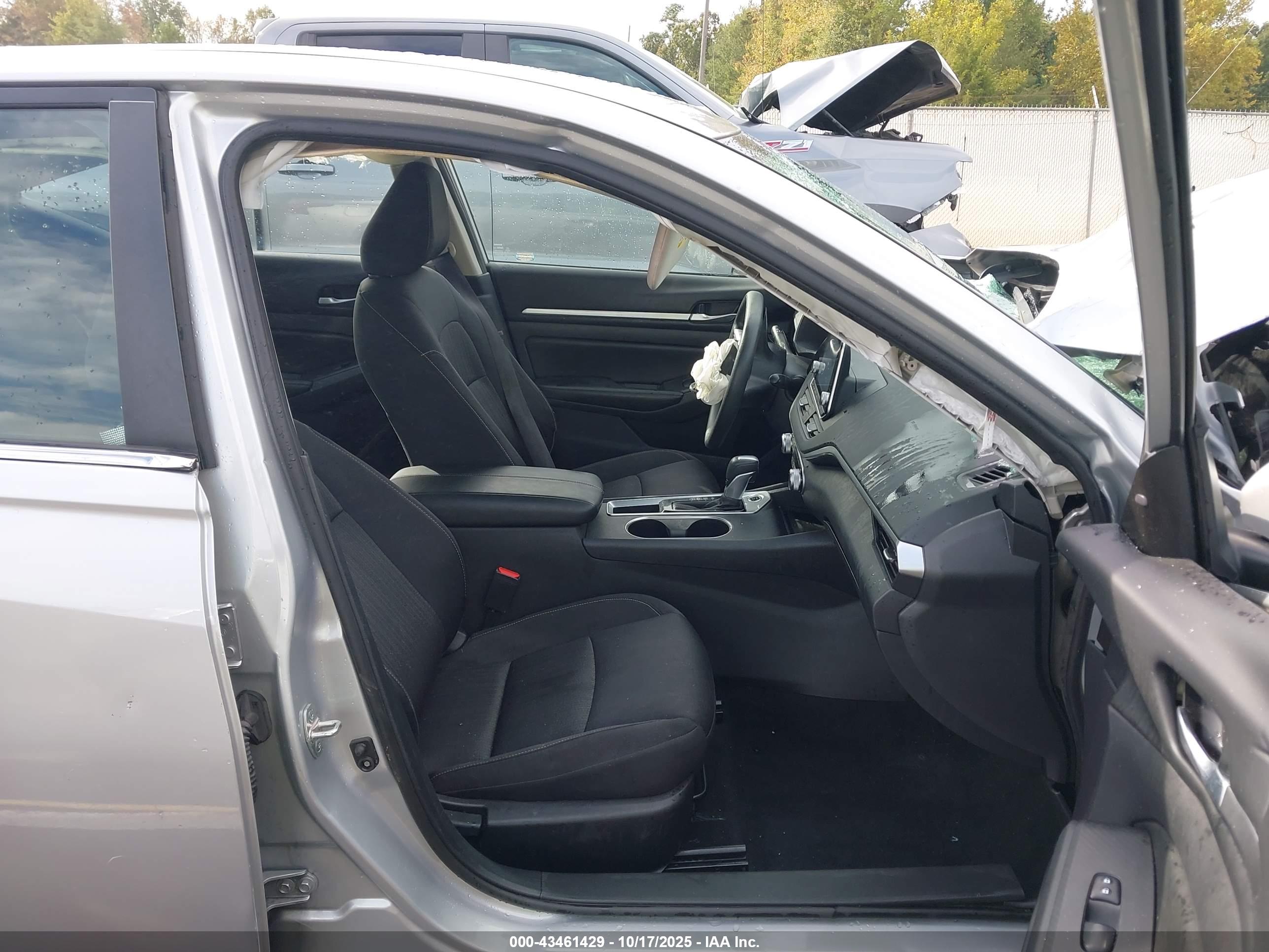 NISSAN ALTIMA image 5