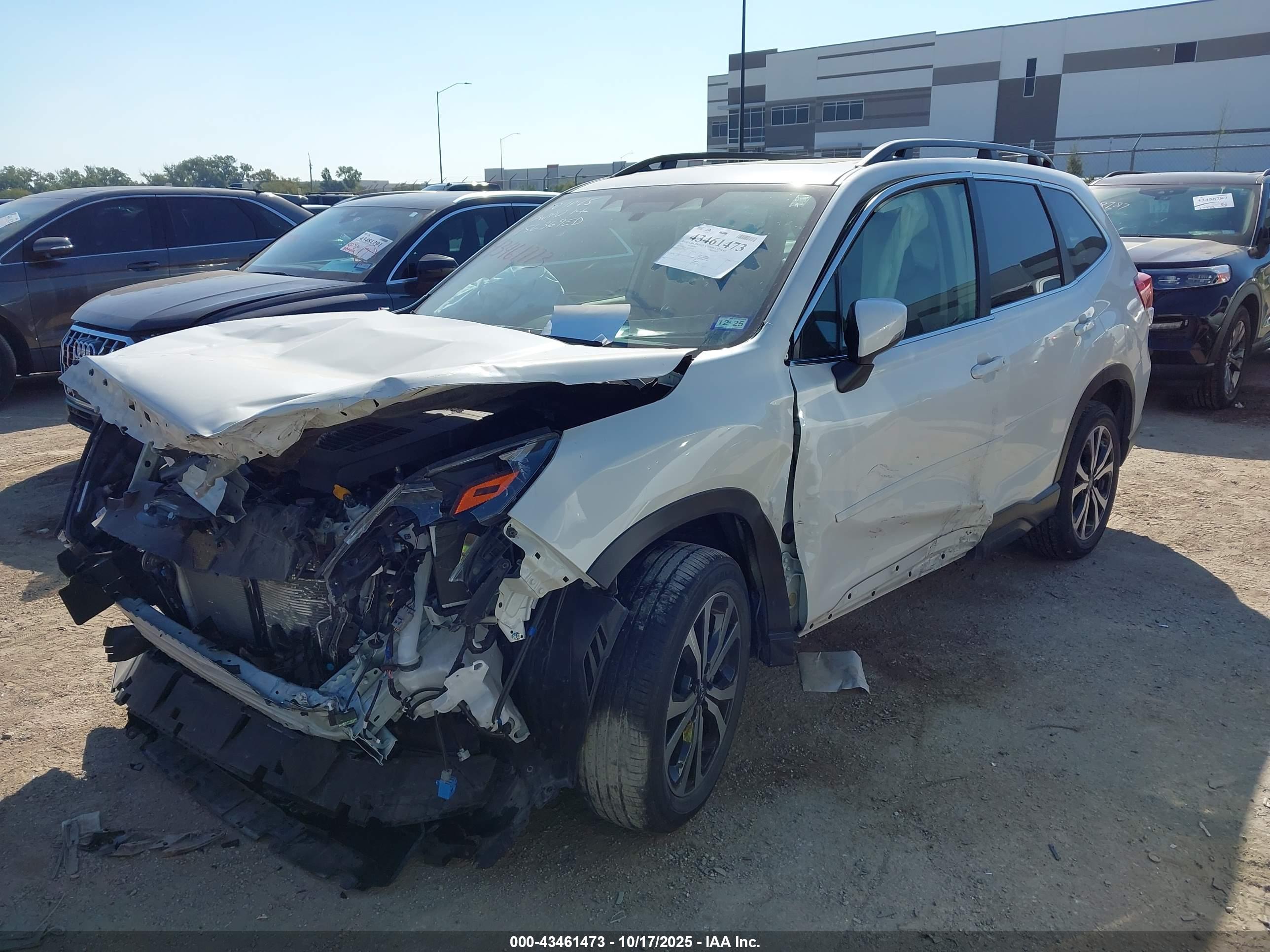SUBARU FORESTER image 2