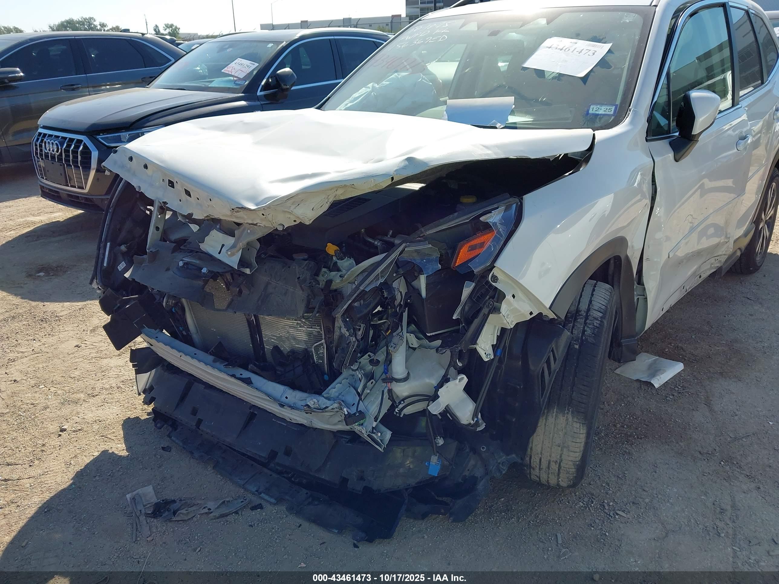 SUBARU FORESTER image 6