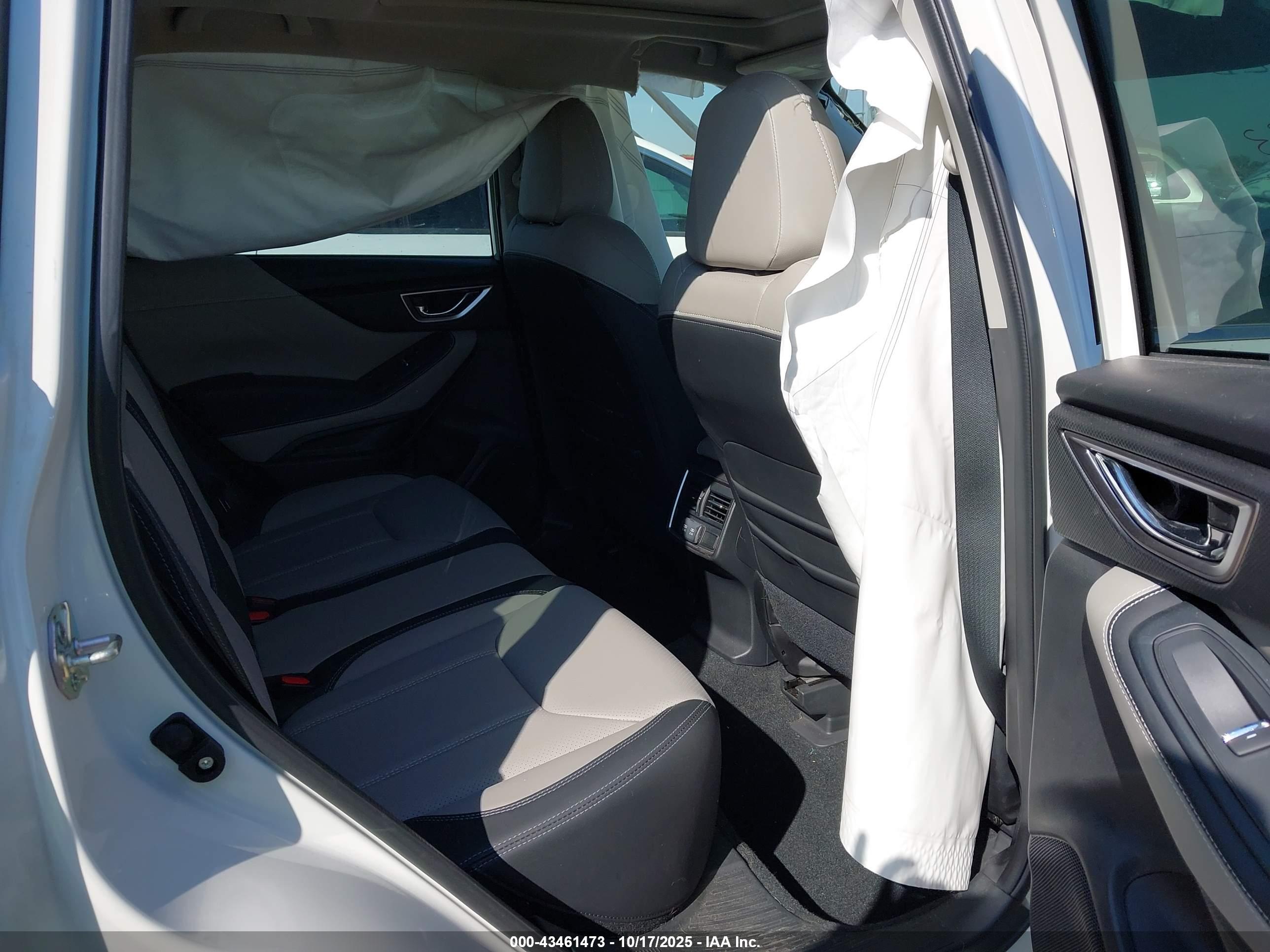 SUBARU FORESTER image 8