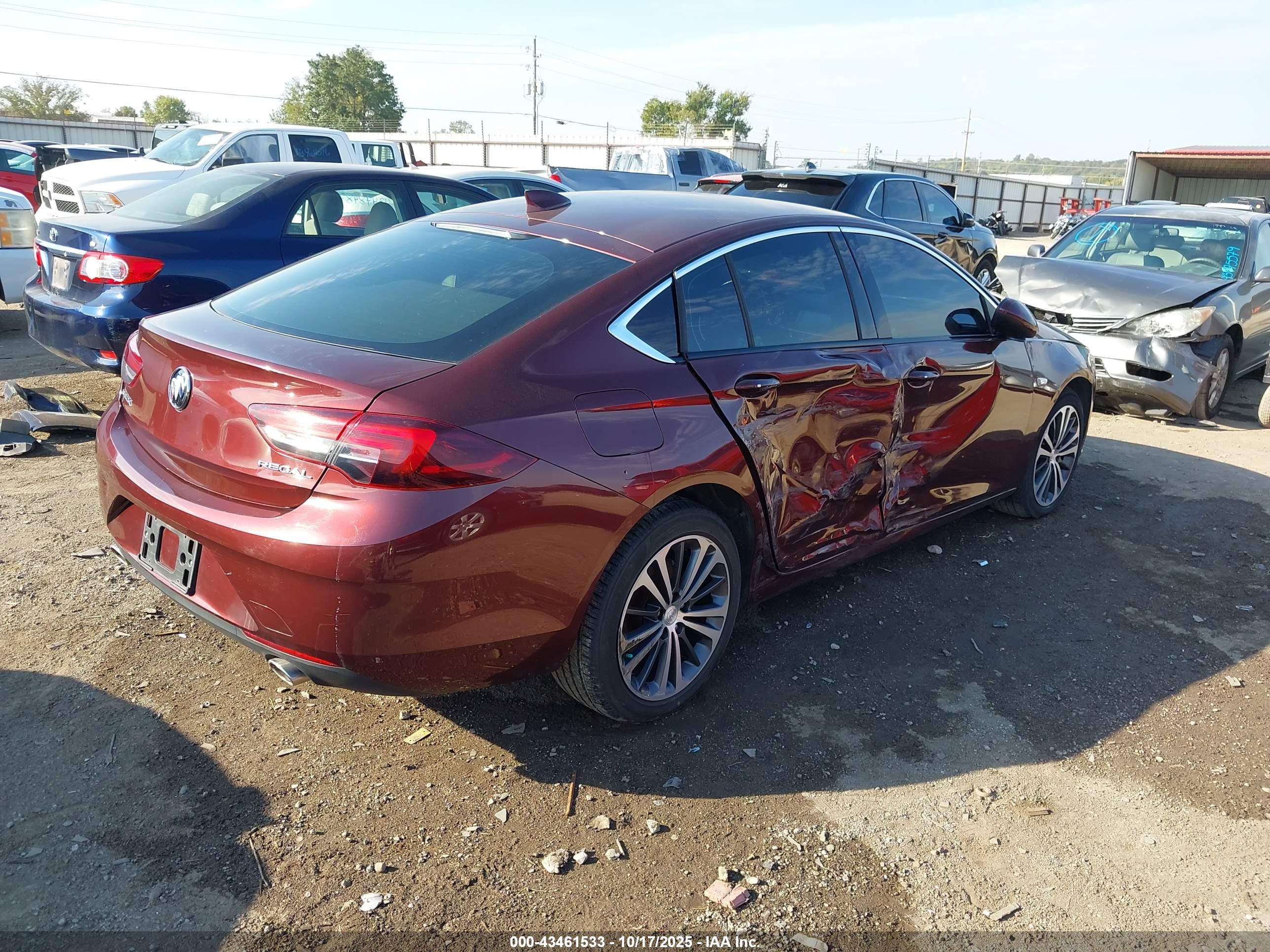 BUICK REGAL image 4