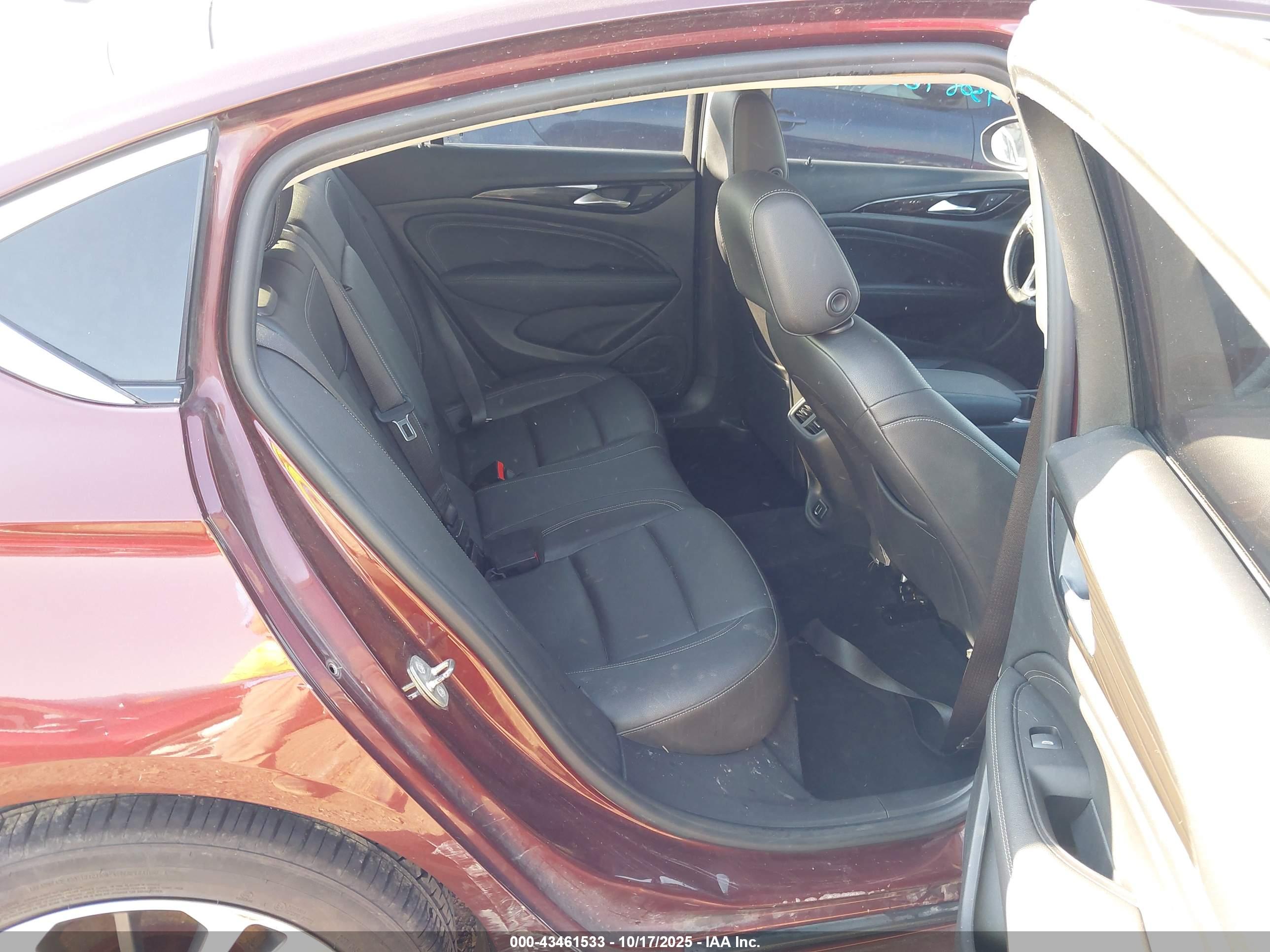 BUICK REGAL image 8