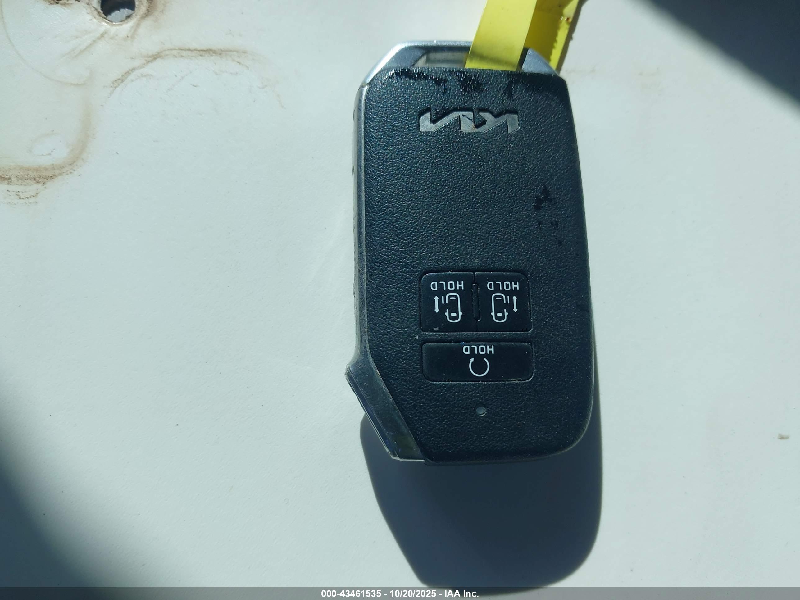 KIA CARNIVAL image 11