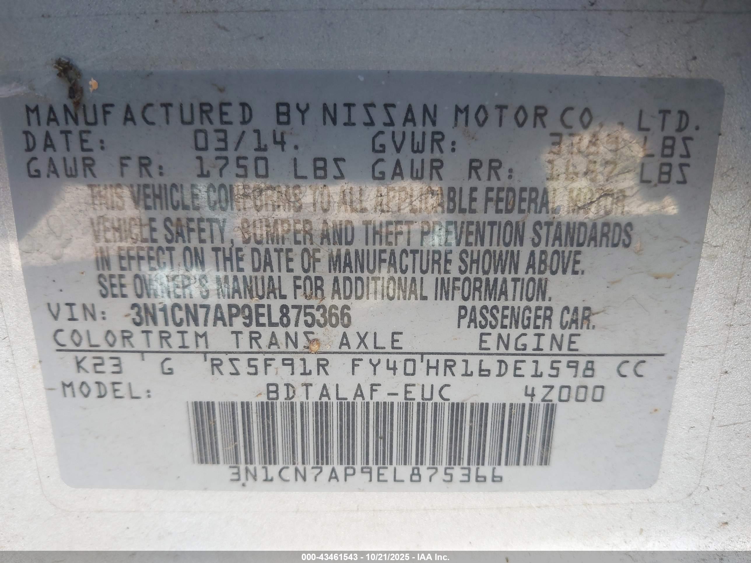 NISSAN VERSA image 9