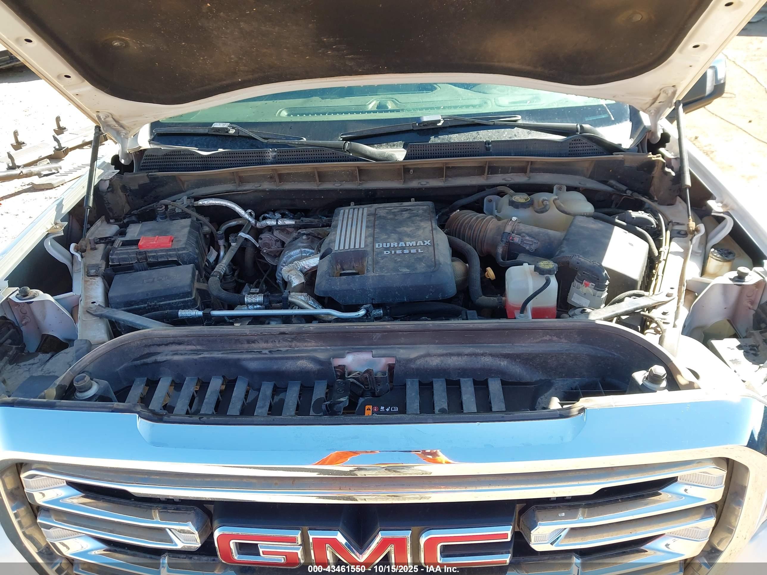 GMC SIERRA image 10