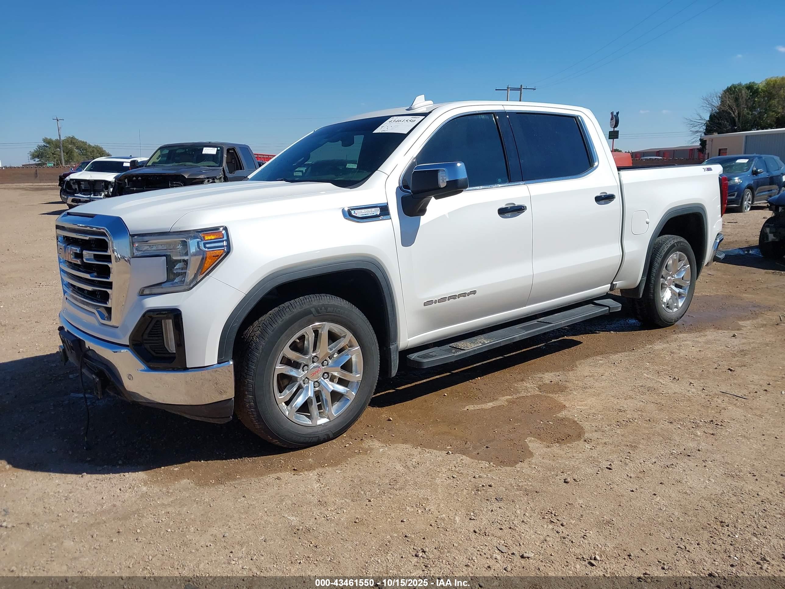 GMC SIERRA image 2