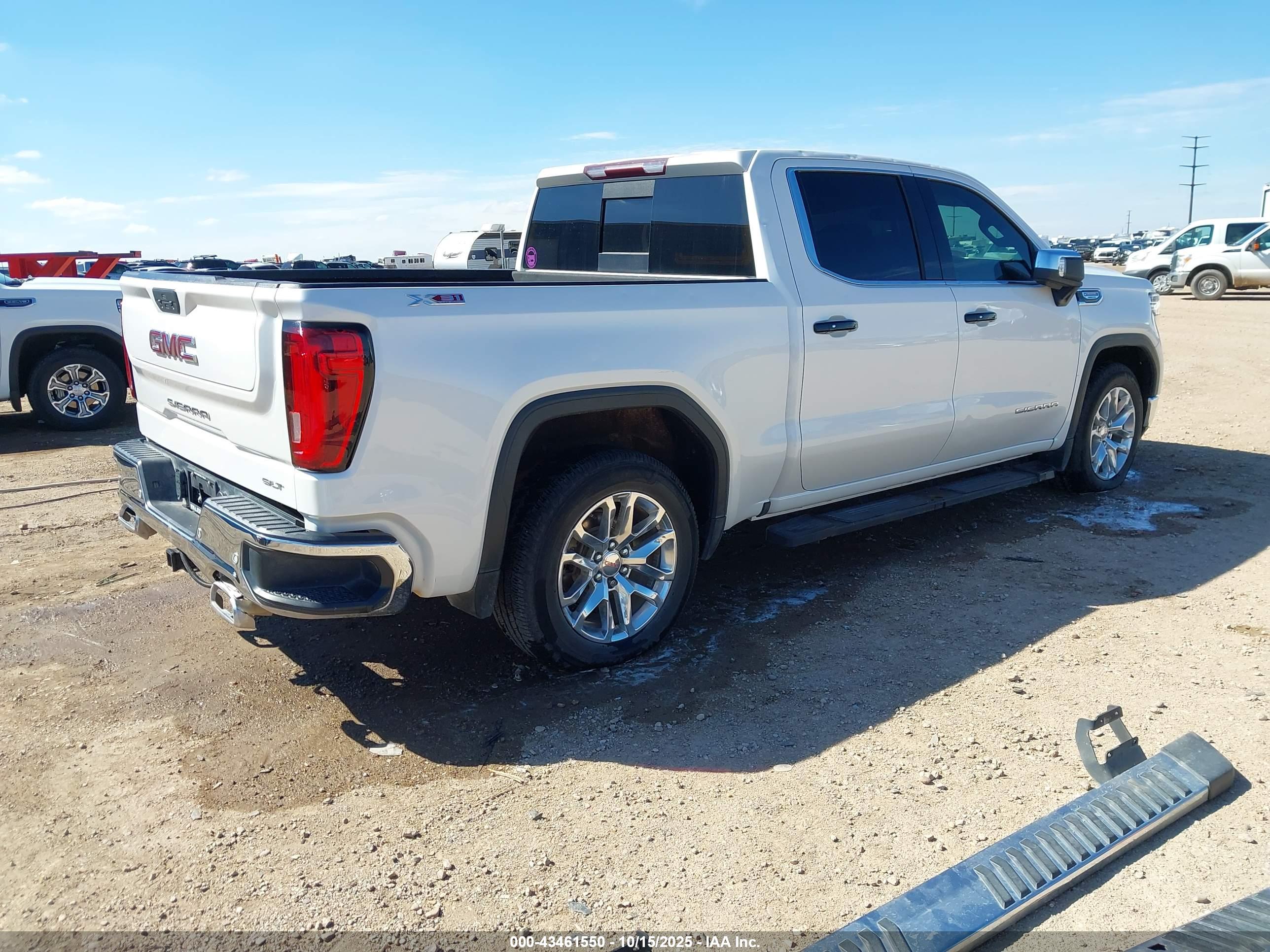 GMC SIERRA image 4