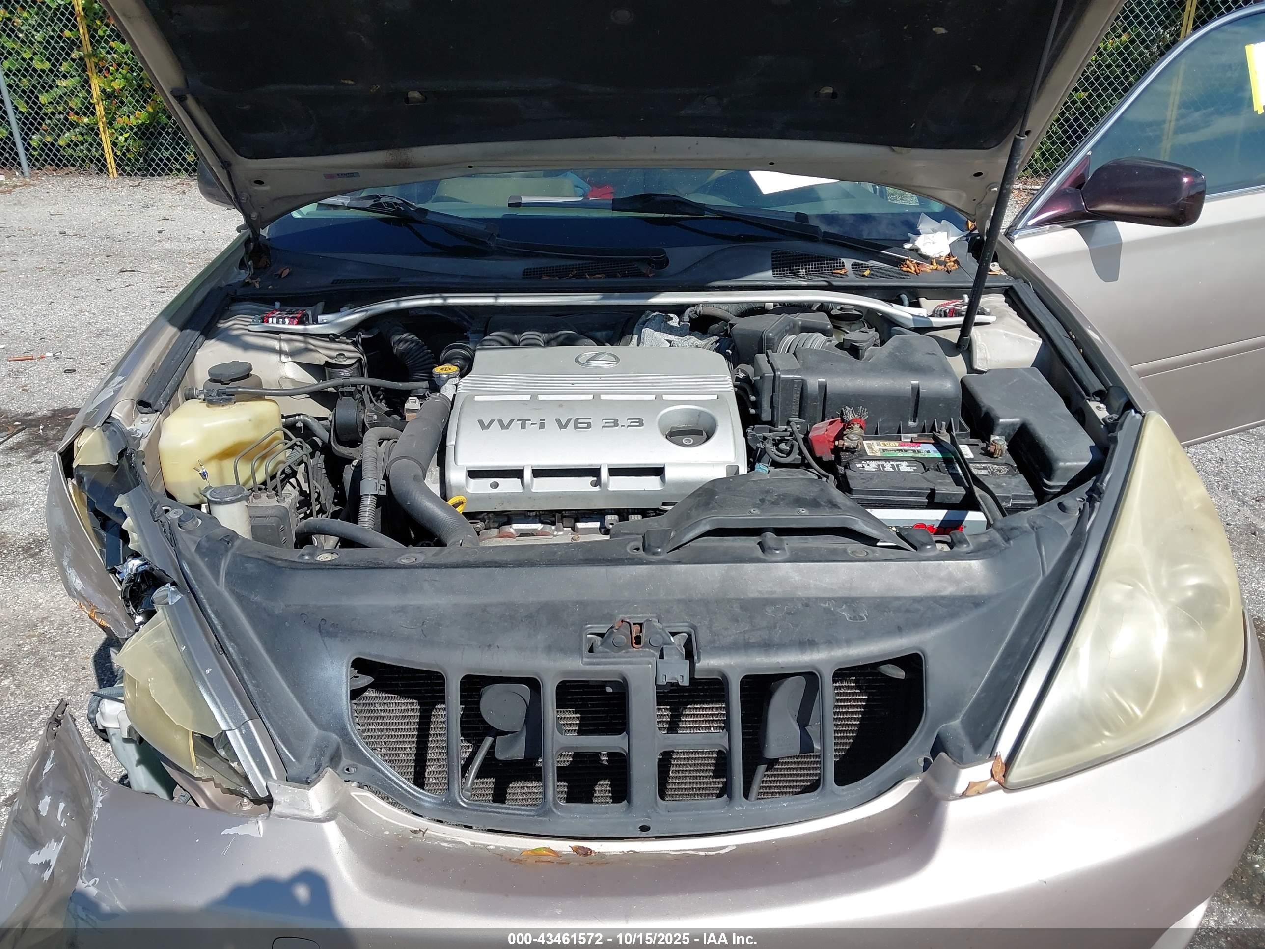 LEXUS ES image 10
