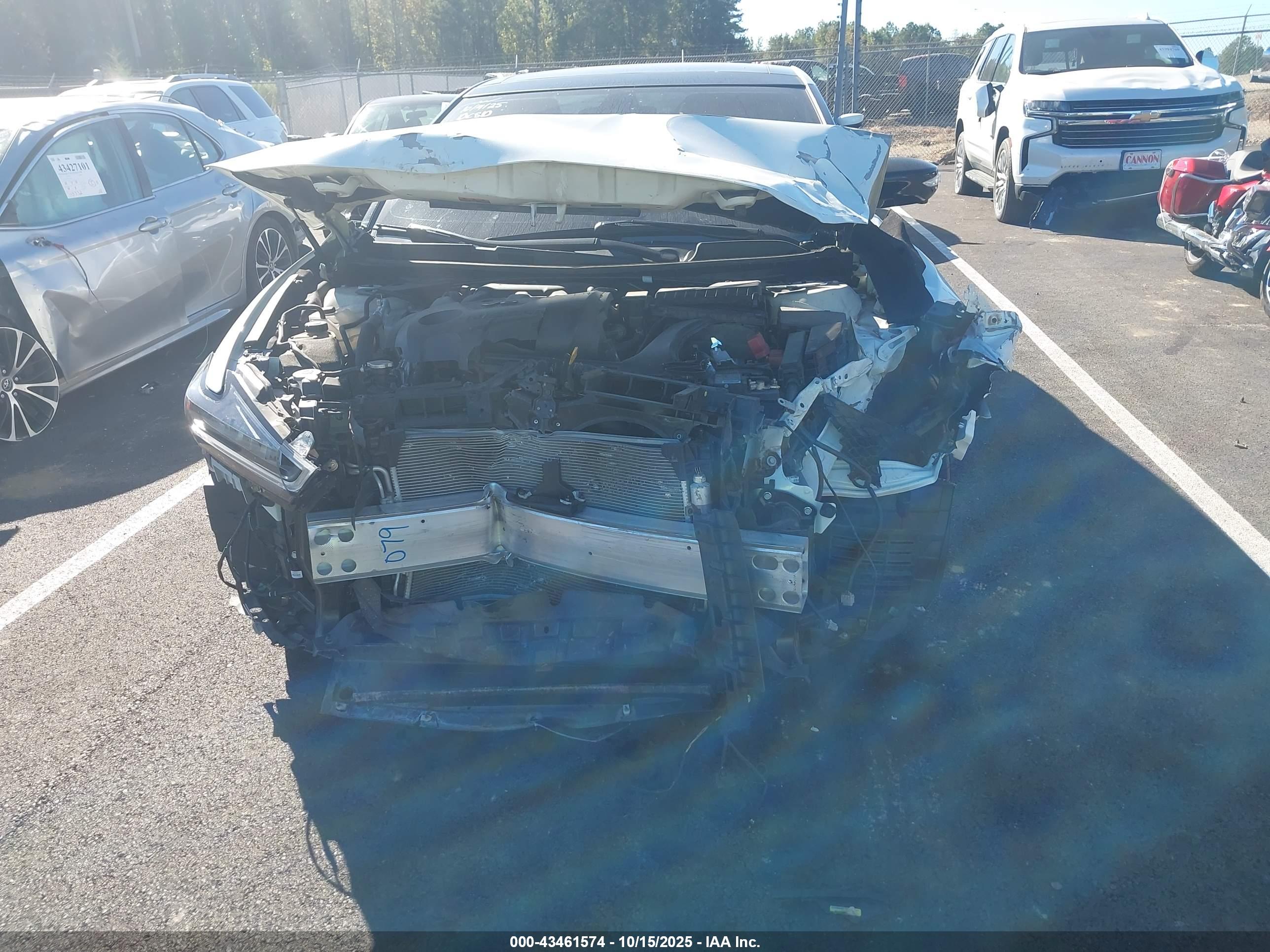 NISSAN MAXIMA image 6