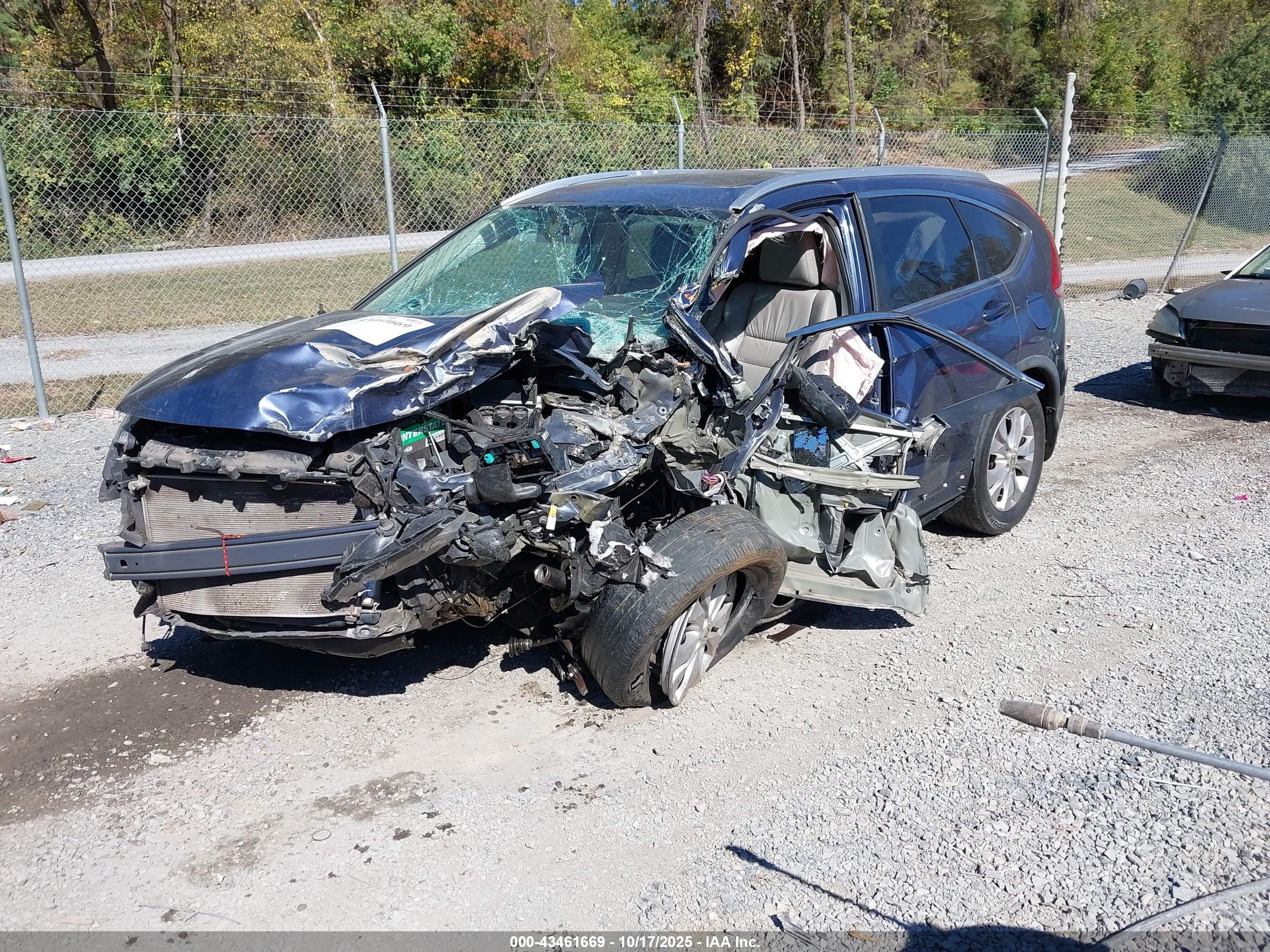 HONDA CR-V image 2