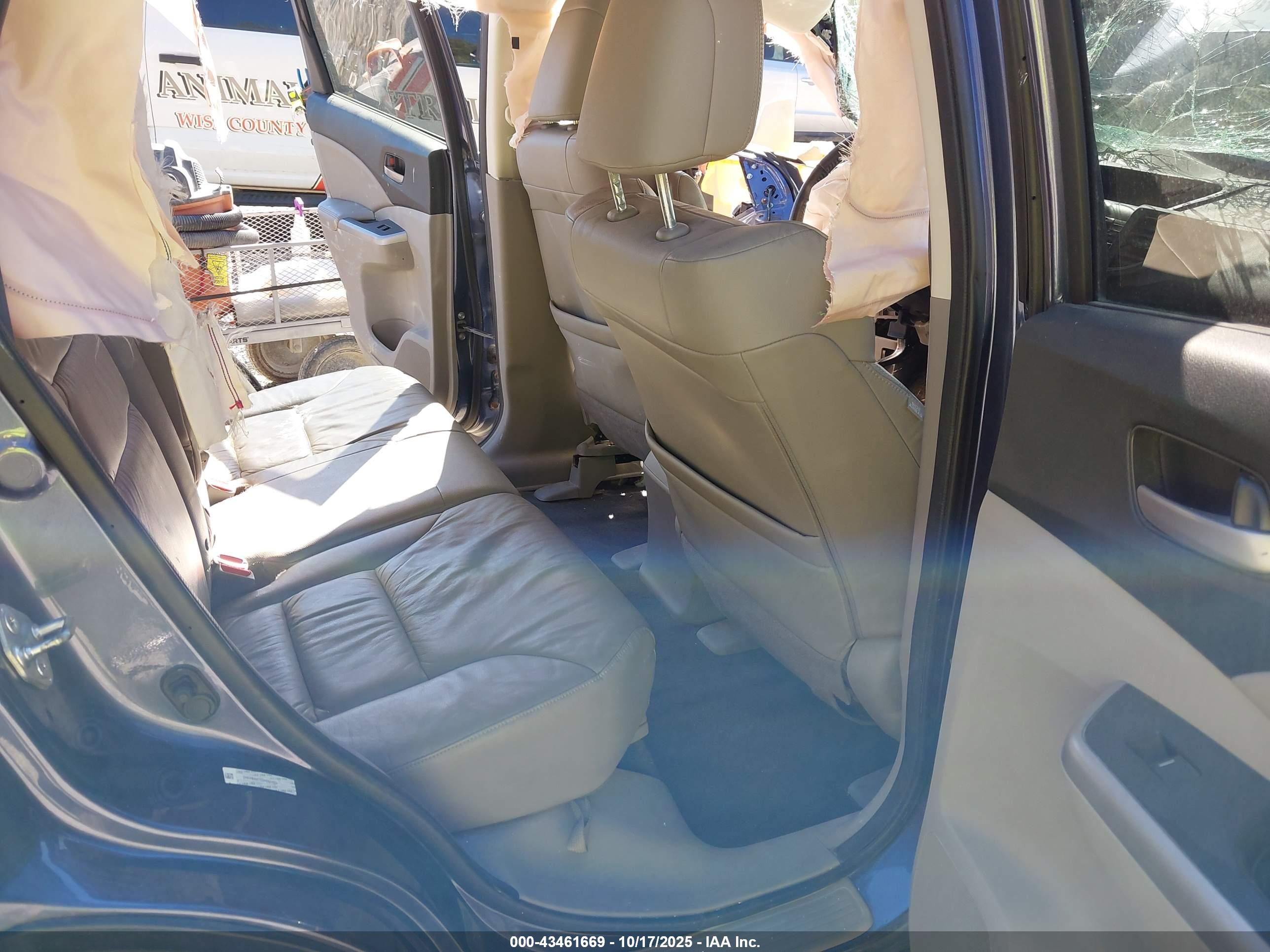HONDA CR-V image 8