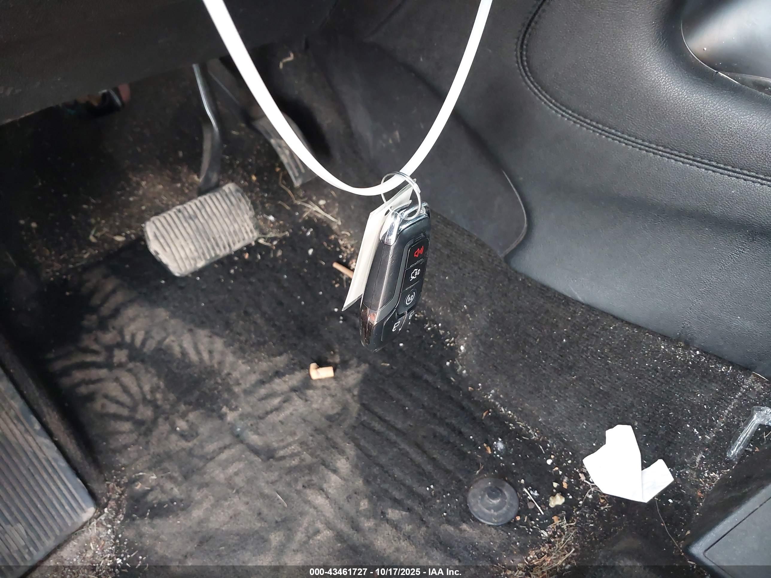 LINCOLN MKC image 11