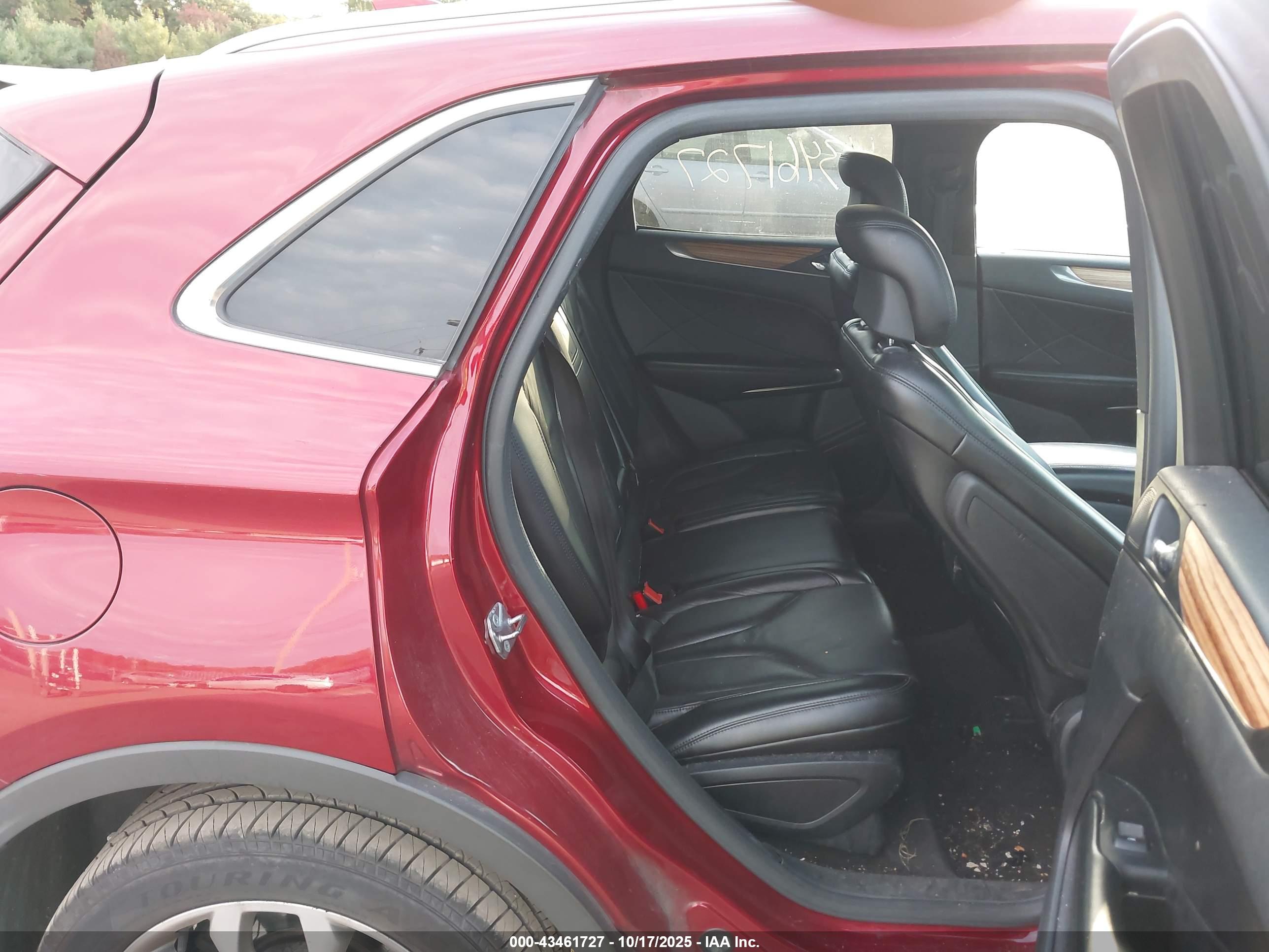 LINCOLN MKC image 8