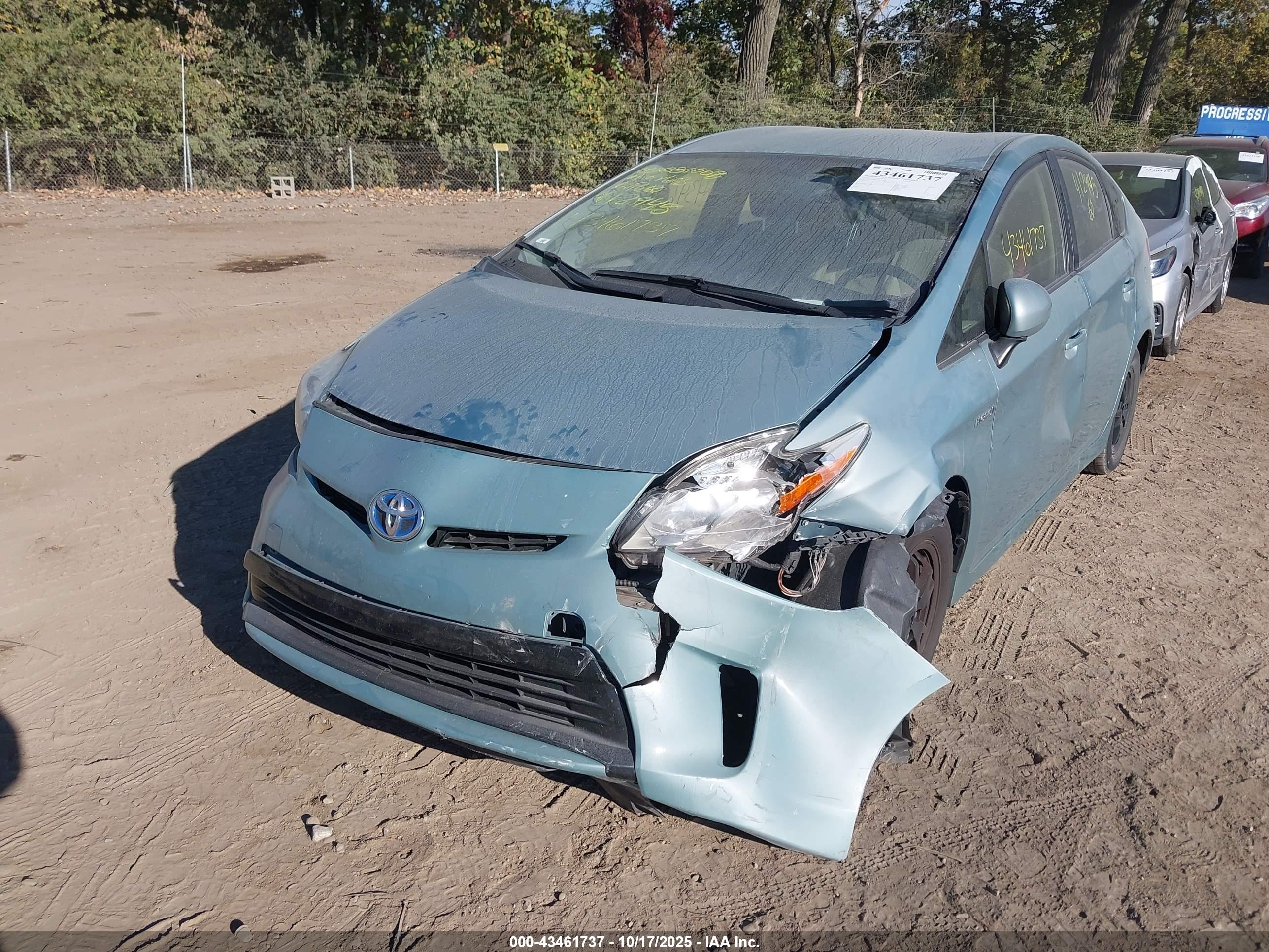 TOYOTA PRIUS image 2