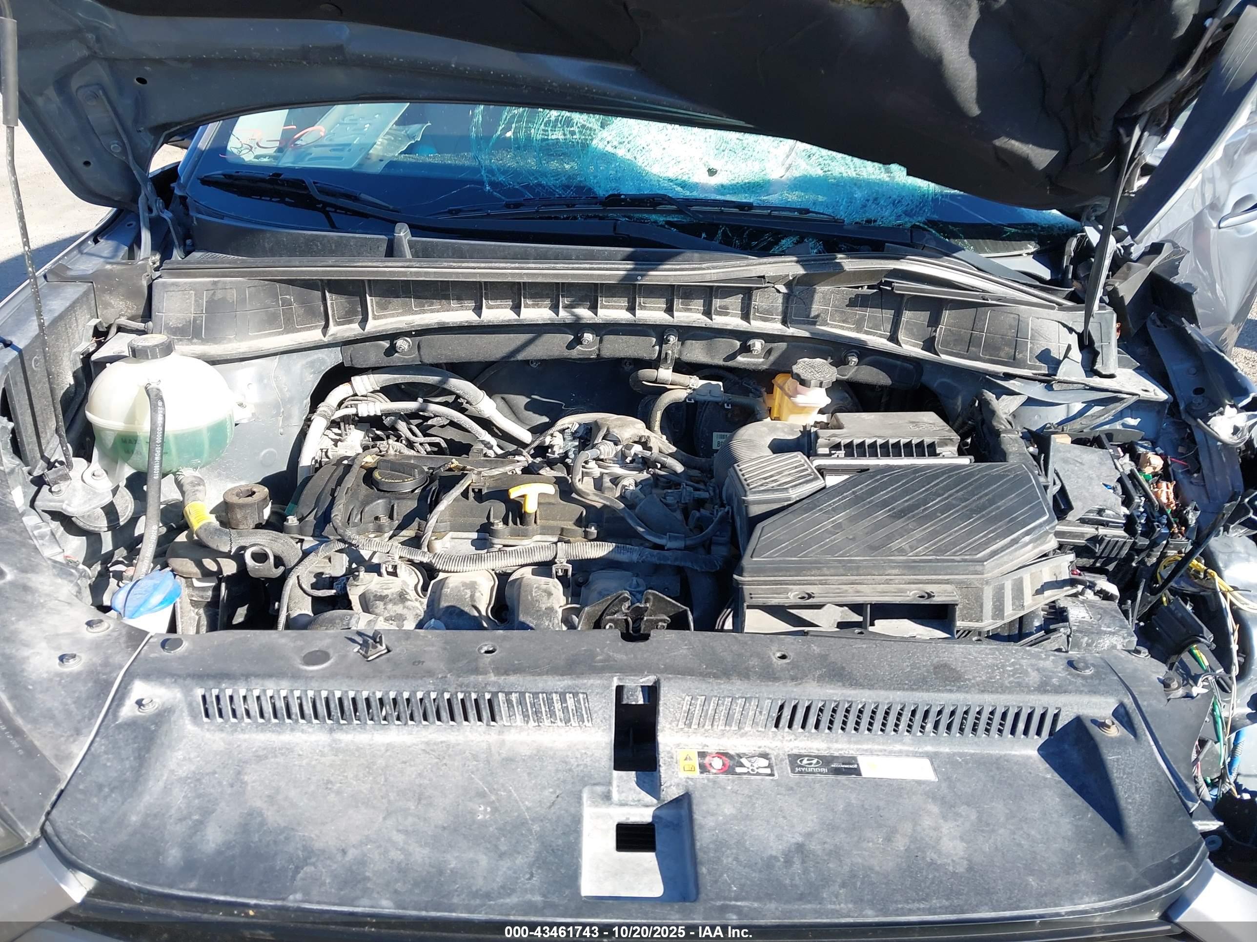 HYUNDAI TUCSON image 10