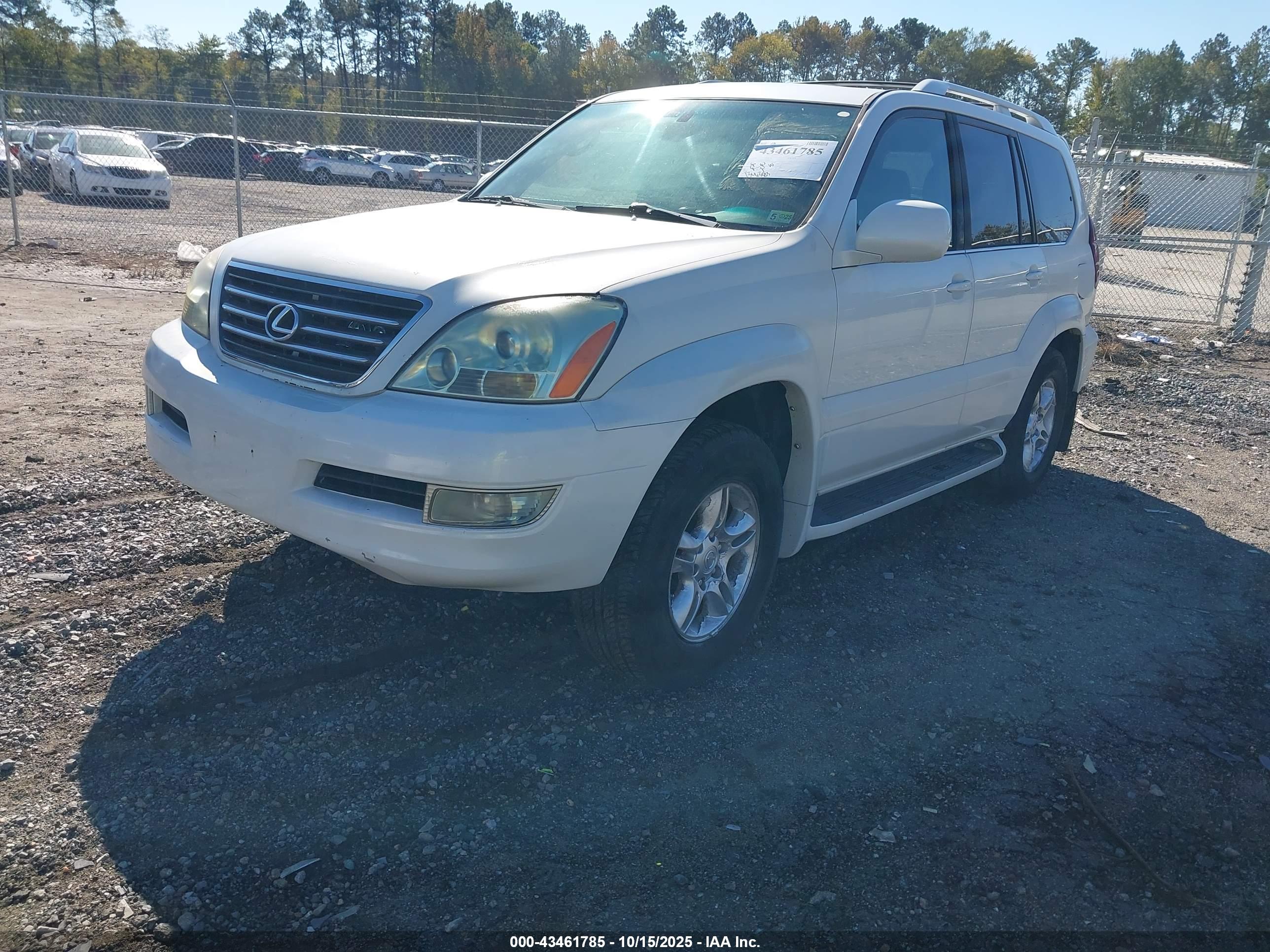 LEXUS GX image 2