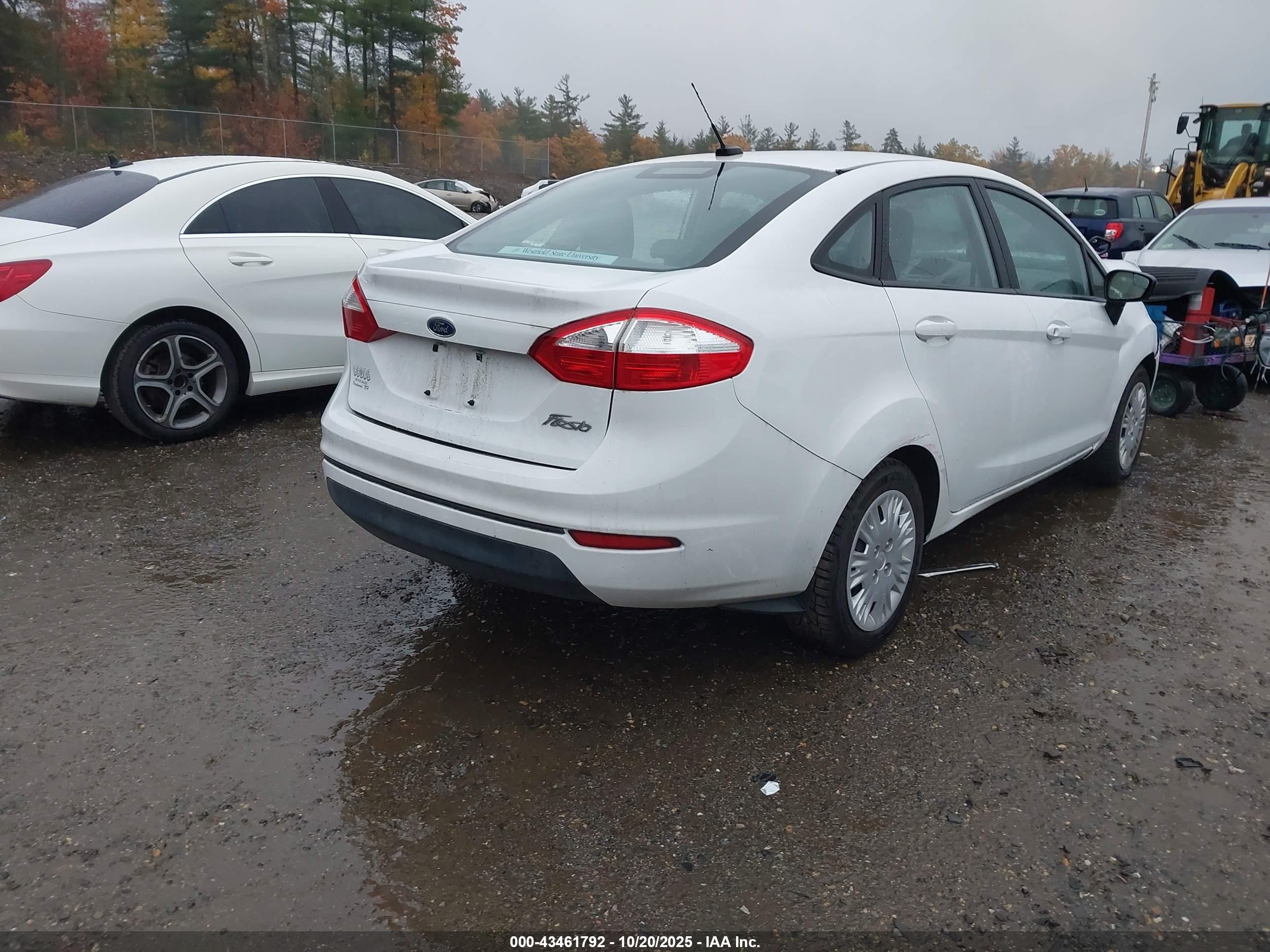 FORD FIESTA image 4