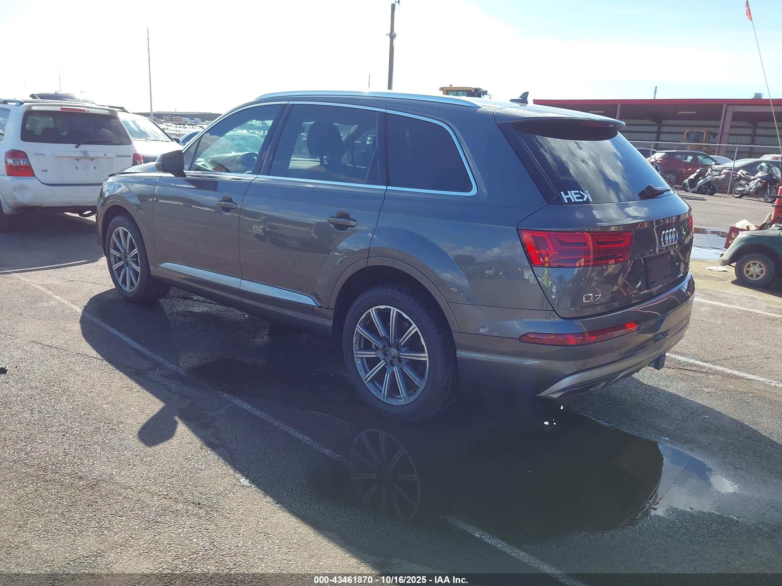 AUDI Q7 image 3