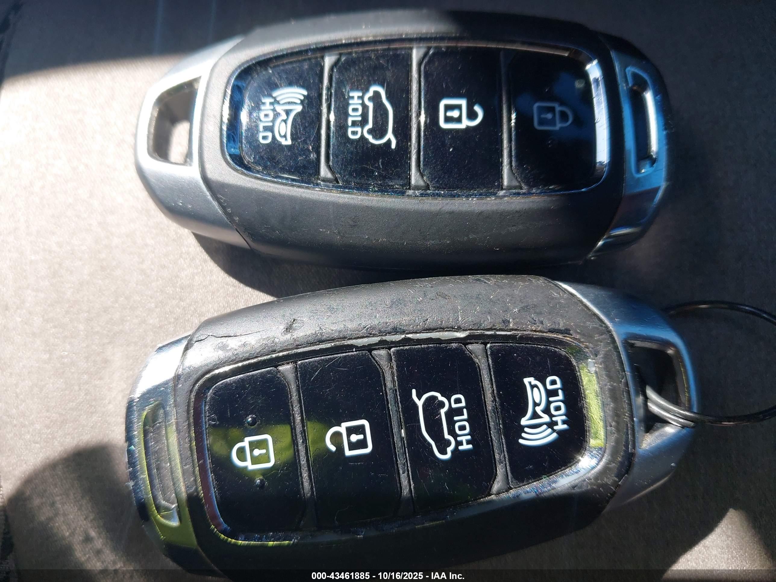 HYUNDAI SANTA image 11