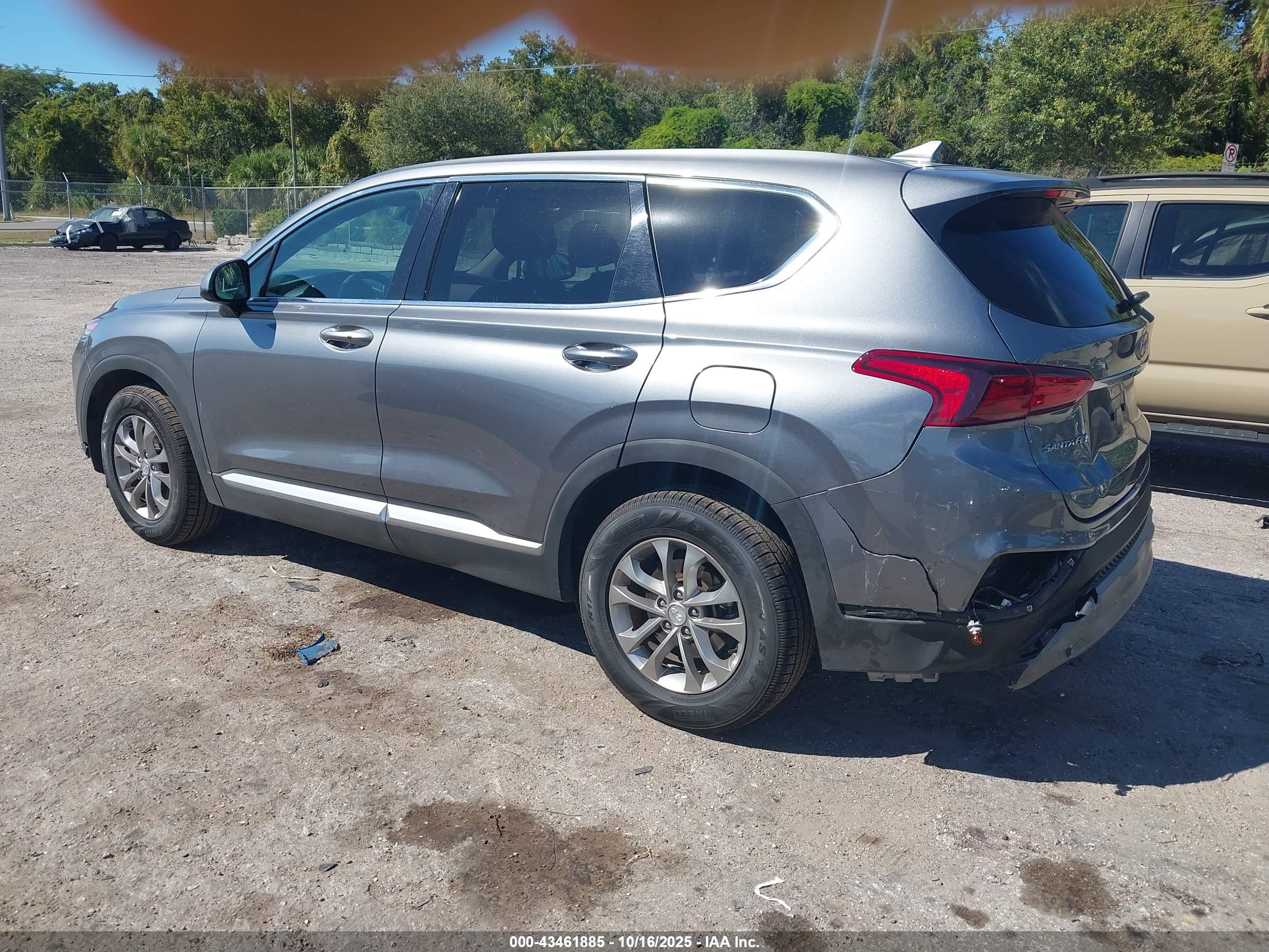 HYUNDAI SANTA image 3