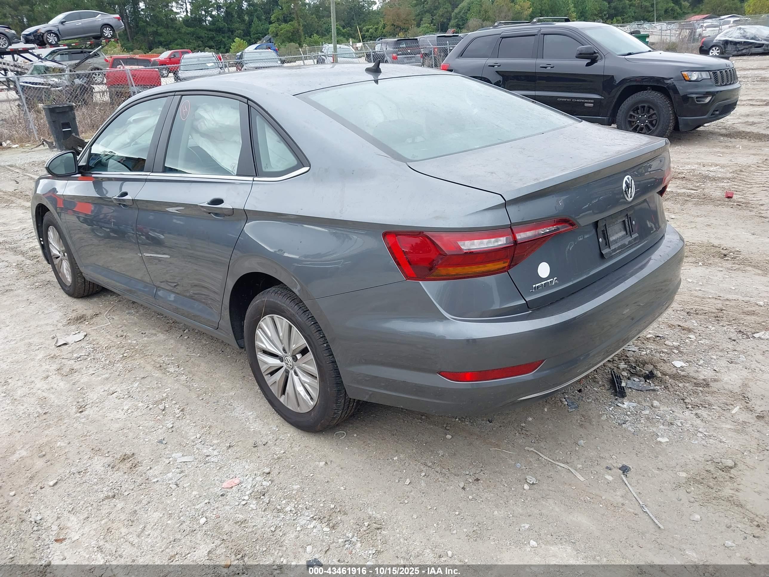 VOLKSWAGEN JETTA image 3