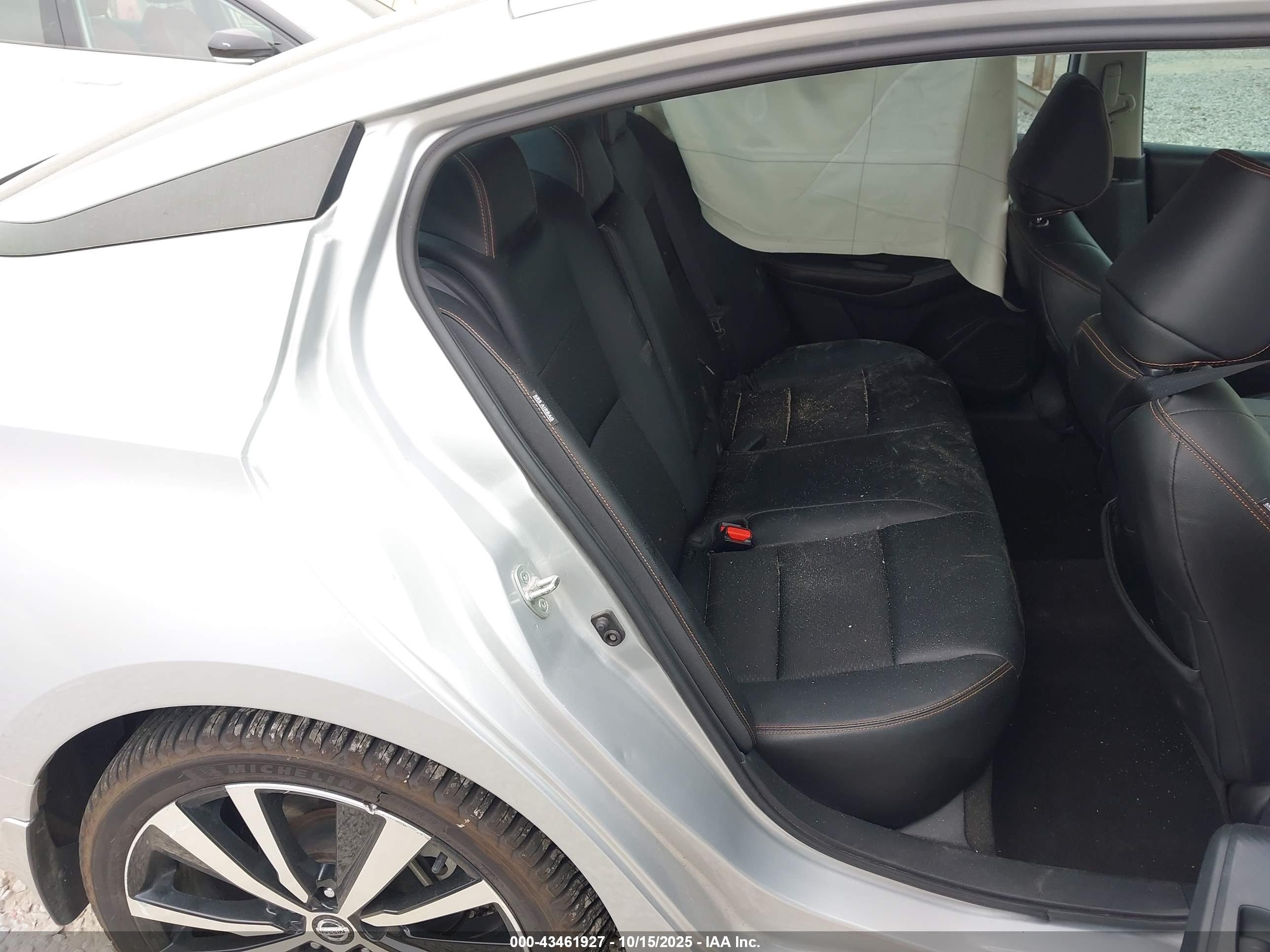 NISSAN ALTIMA image 8