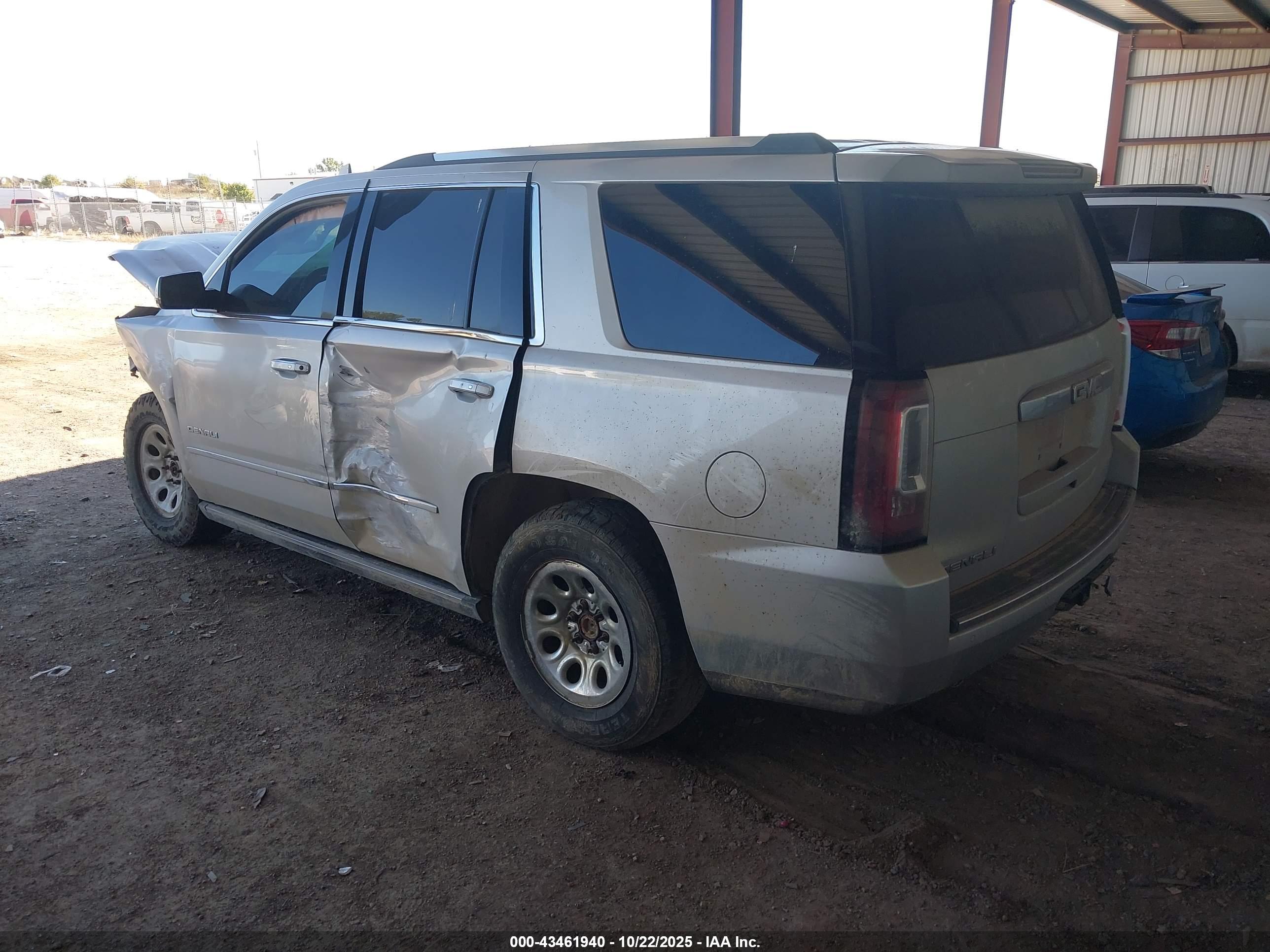 GMC YUKON image 3