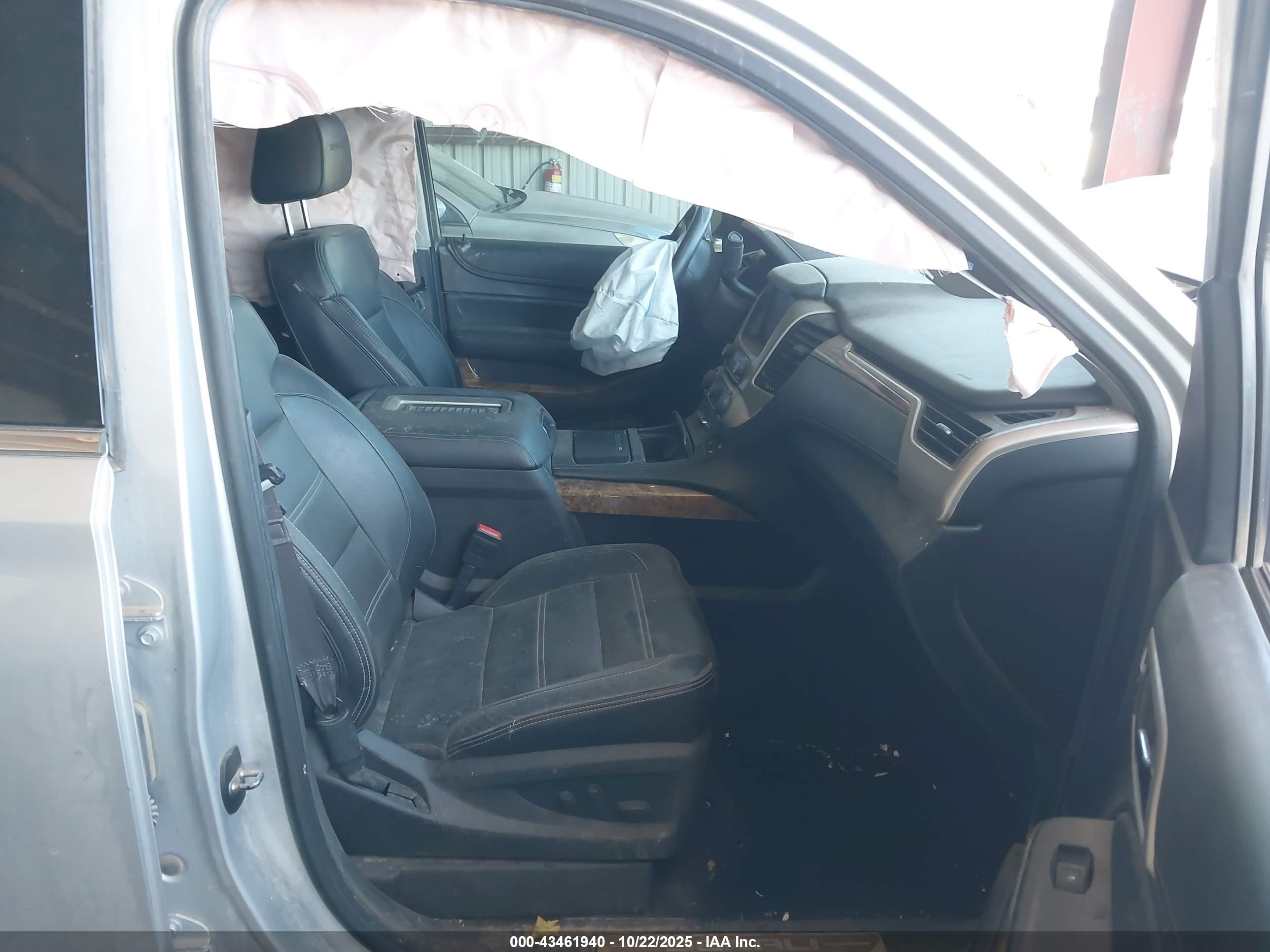 GMC YUKON image 5