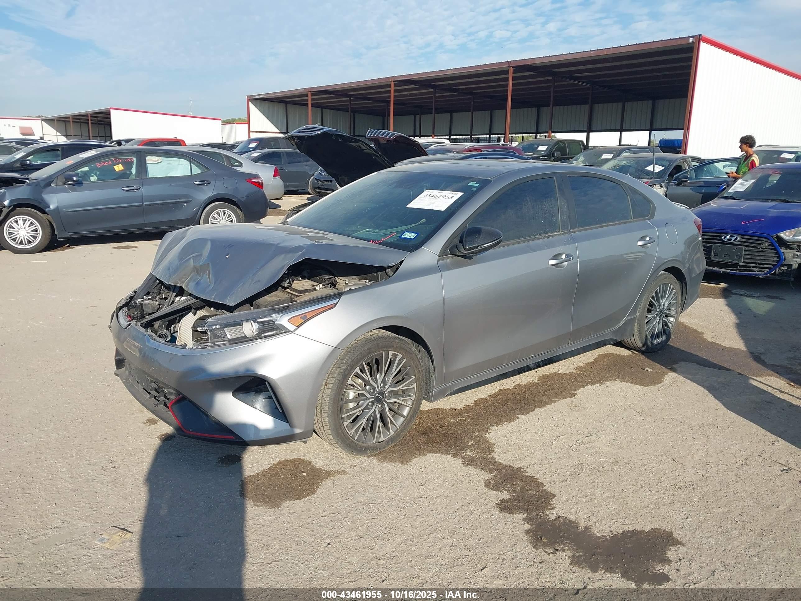 KIA FORTE image 2
