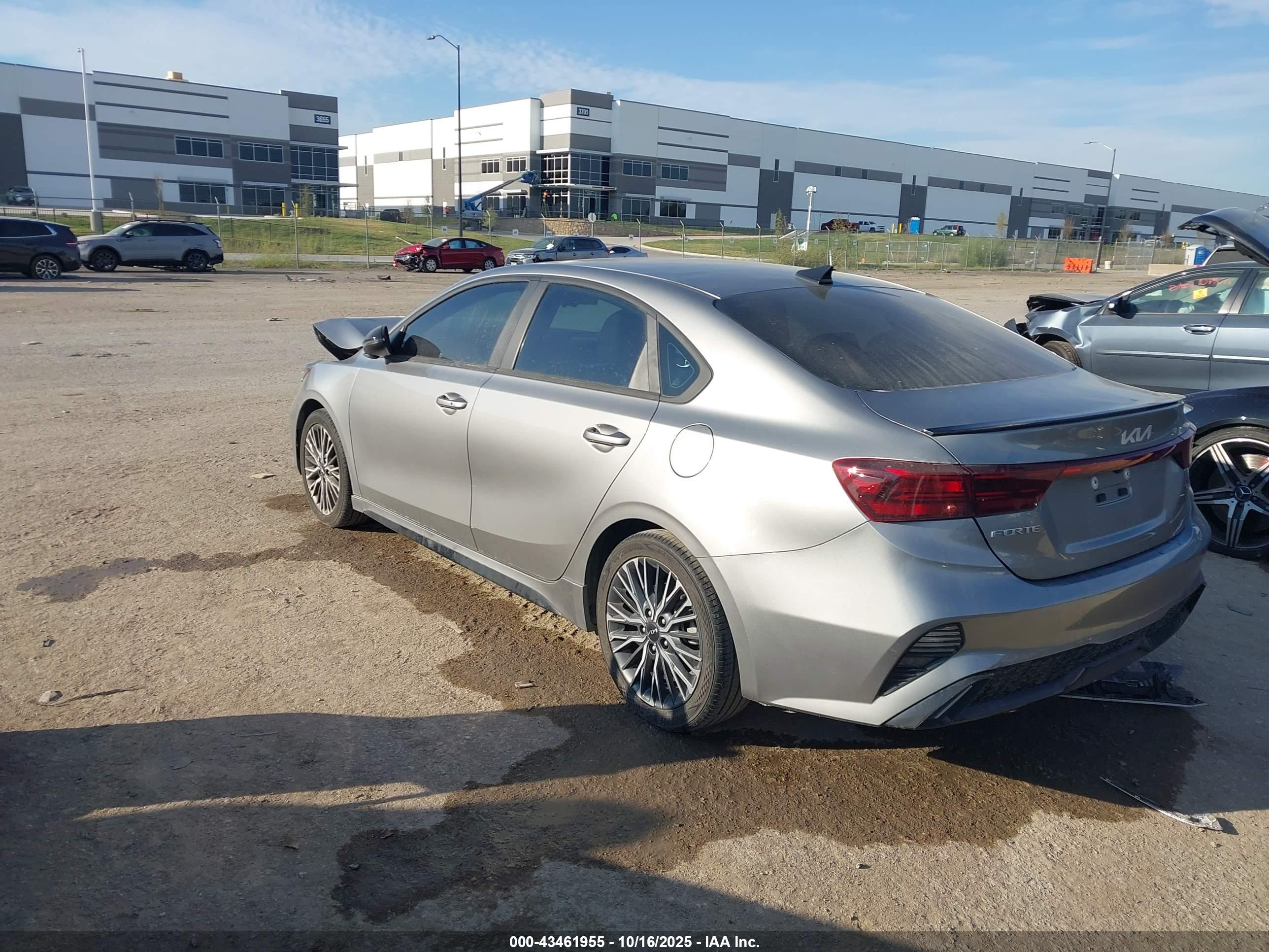 KIA FORTE image 3