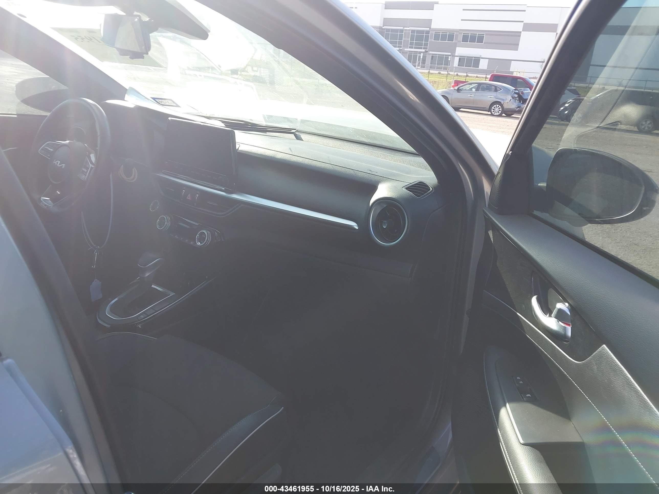 KIA FORTE image 5
