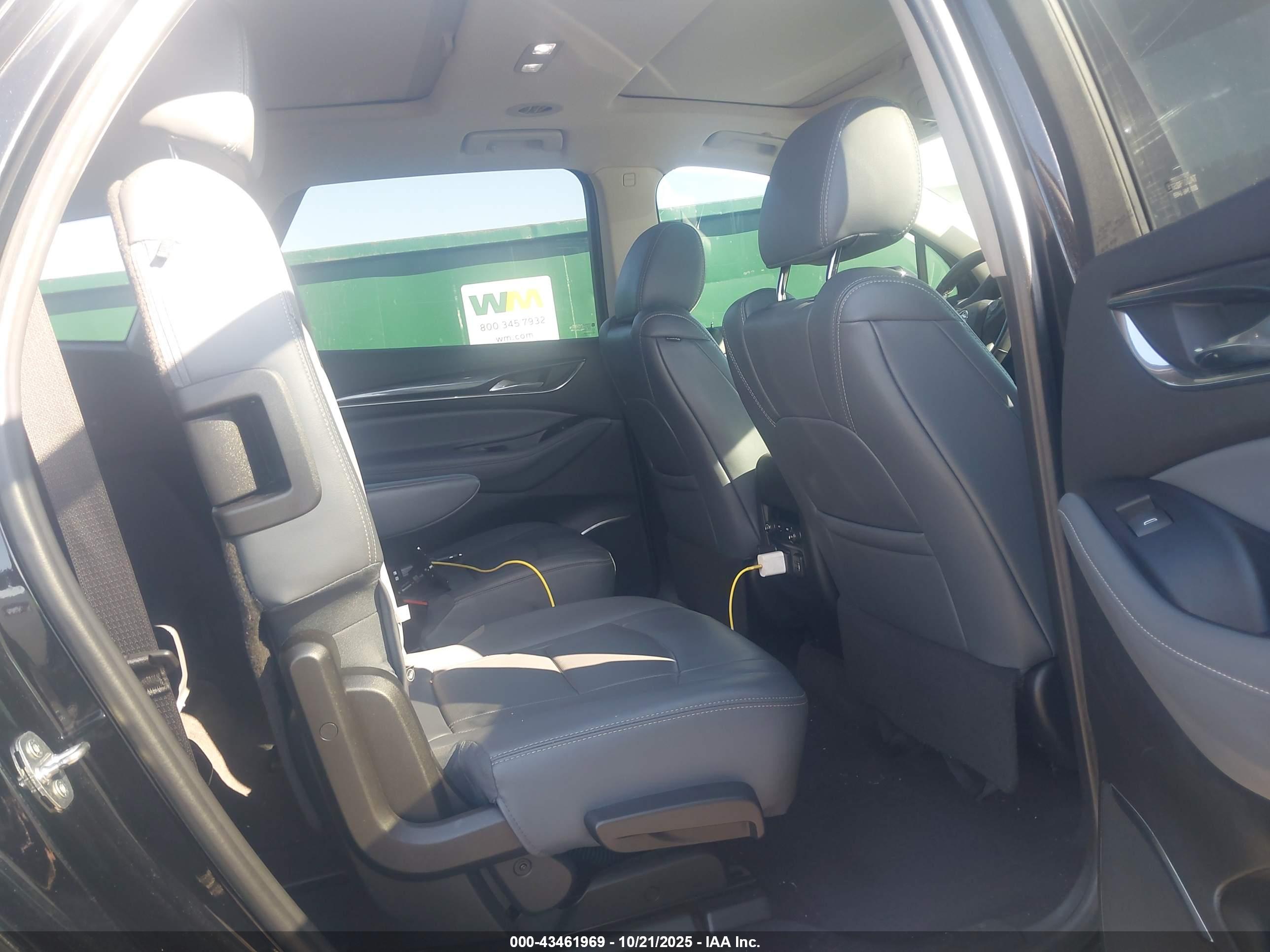 BUICK ENCLAVE image 8