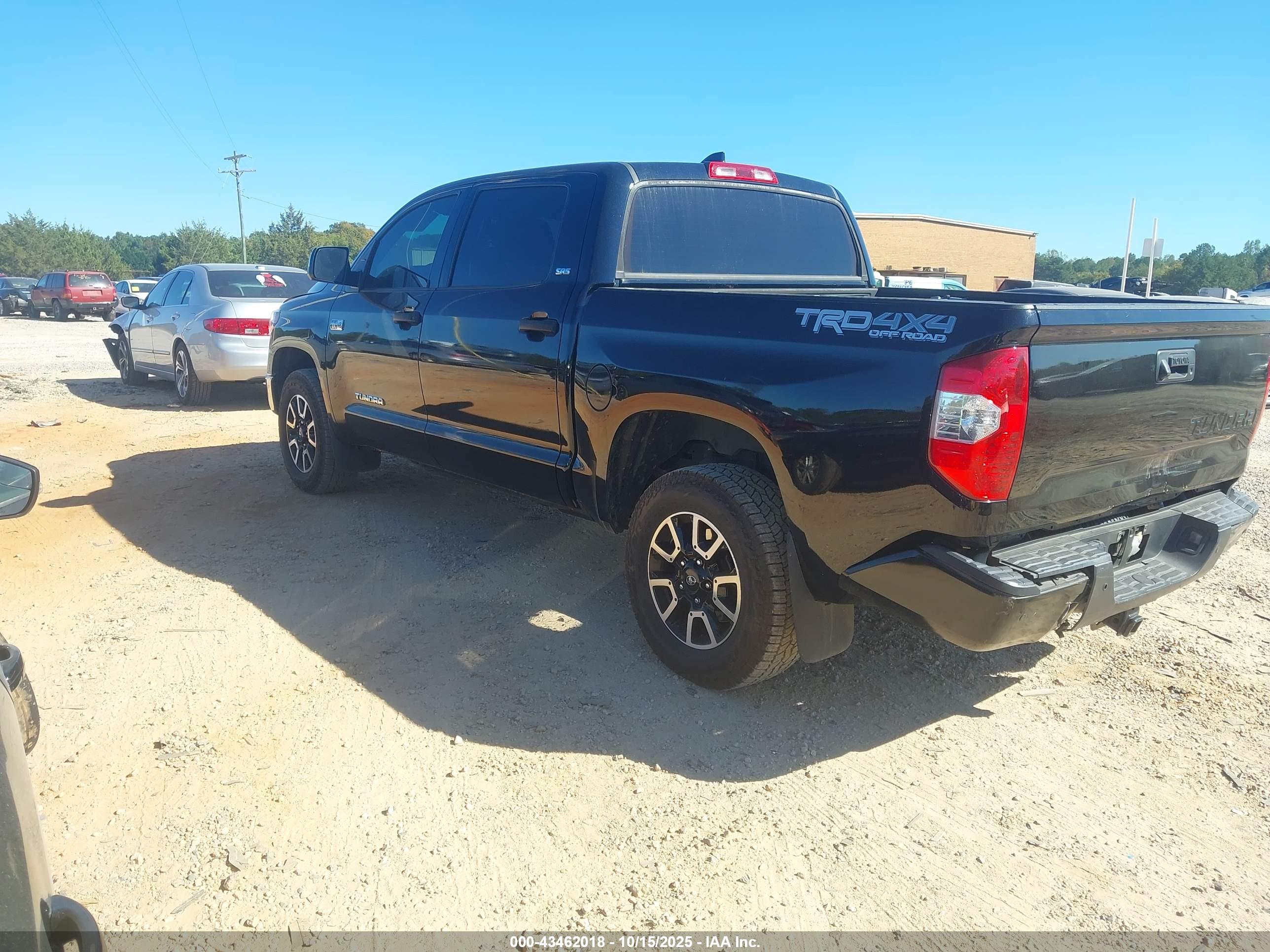 TOYOTA TUNDRA image 3