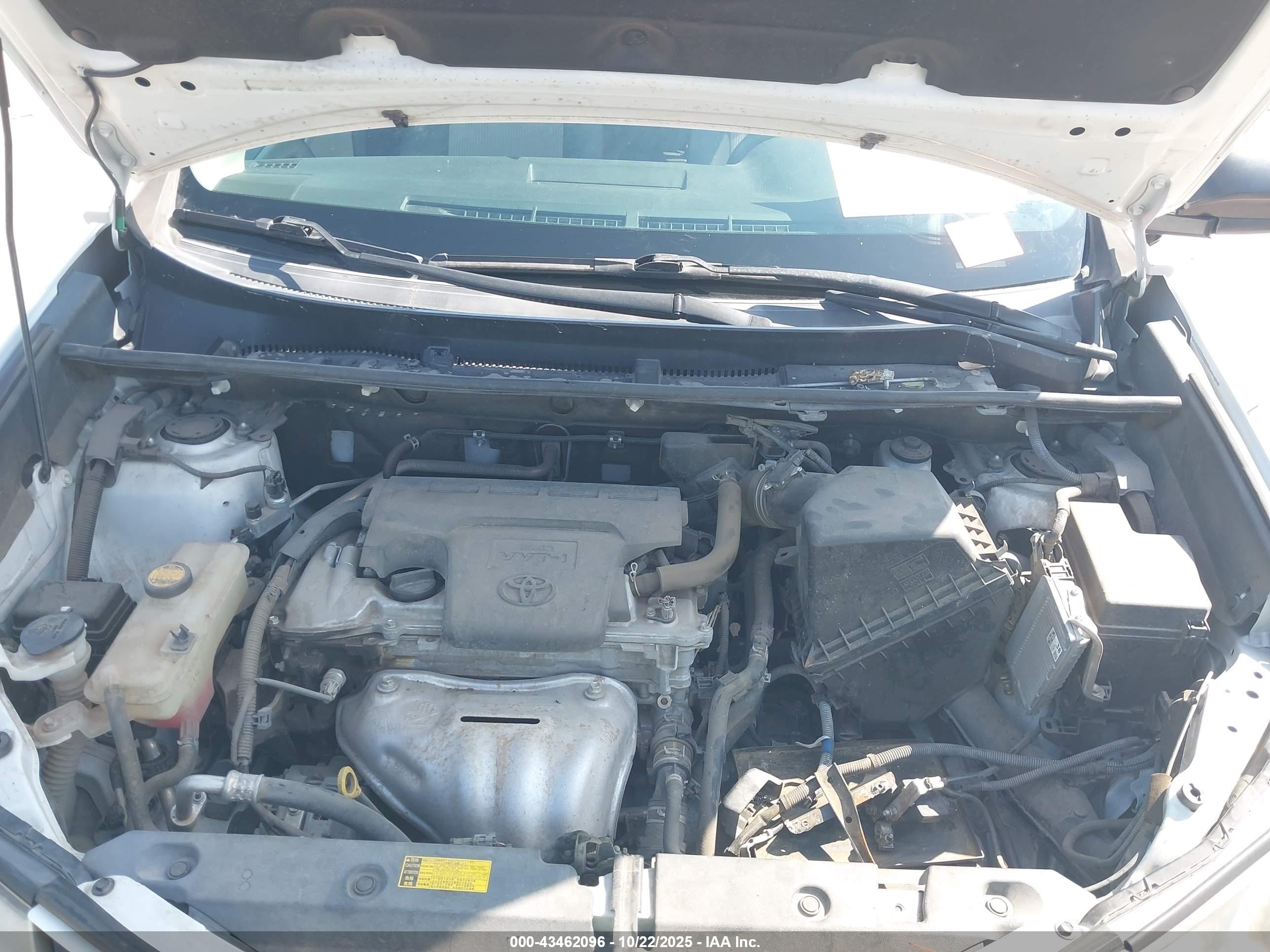 TOYOTA RAV4 image 10